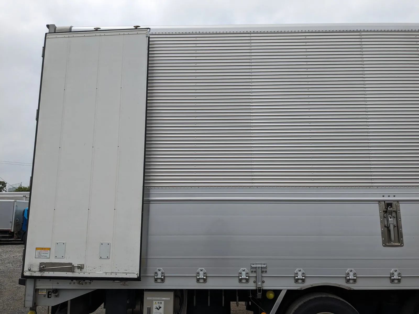vehicle_image_20260729102331KDe9Eg9IxT.webp