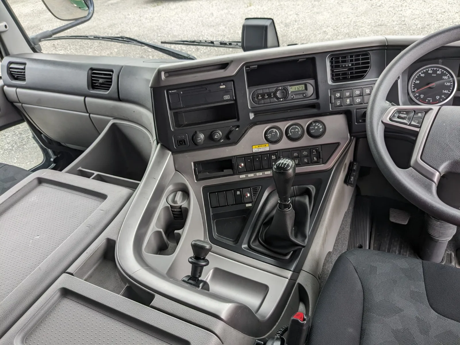 vehicle_image_20260729102337LhQzfVNLXa.webp