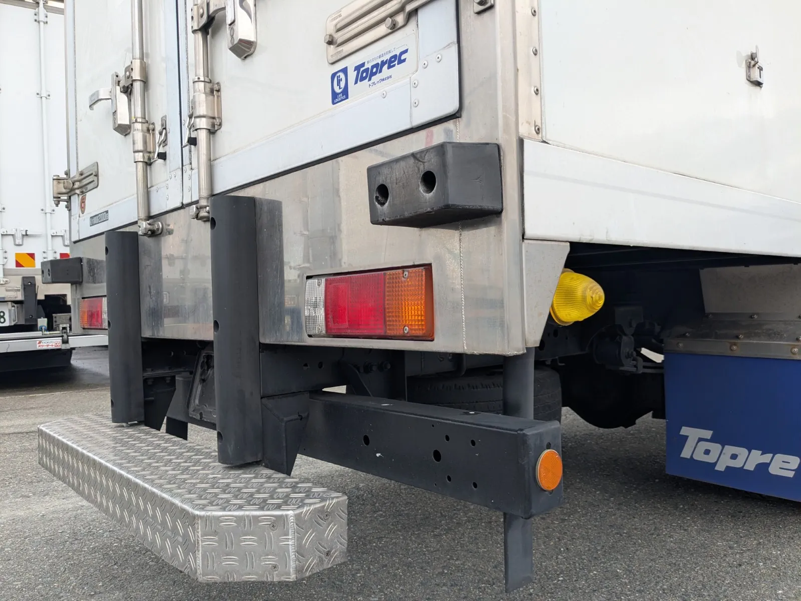 vehicle_image_202607071131130LftUwBooD.webp