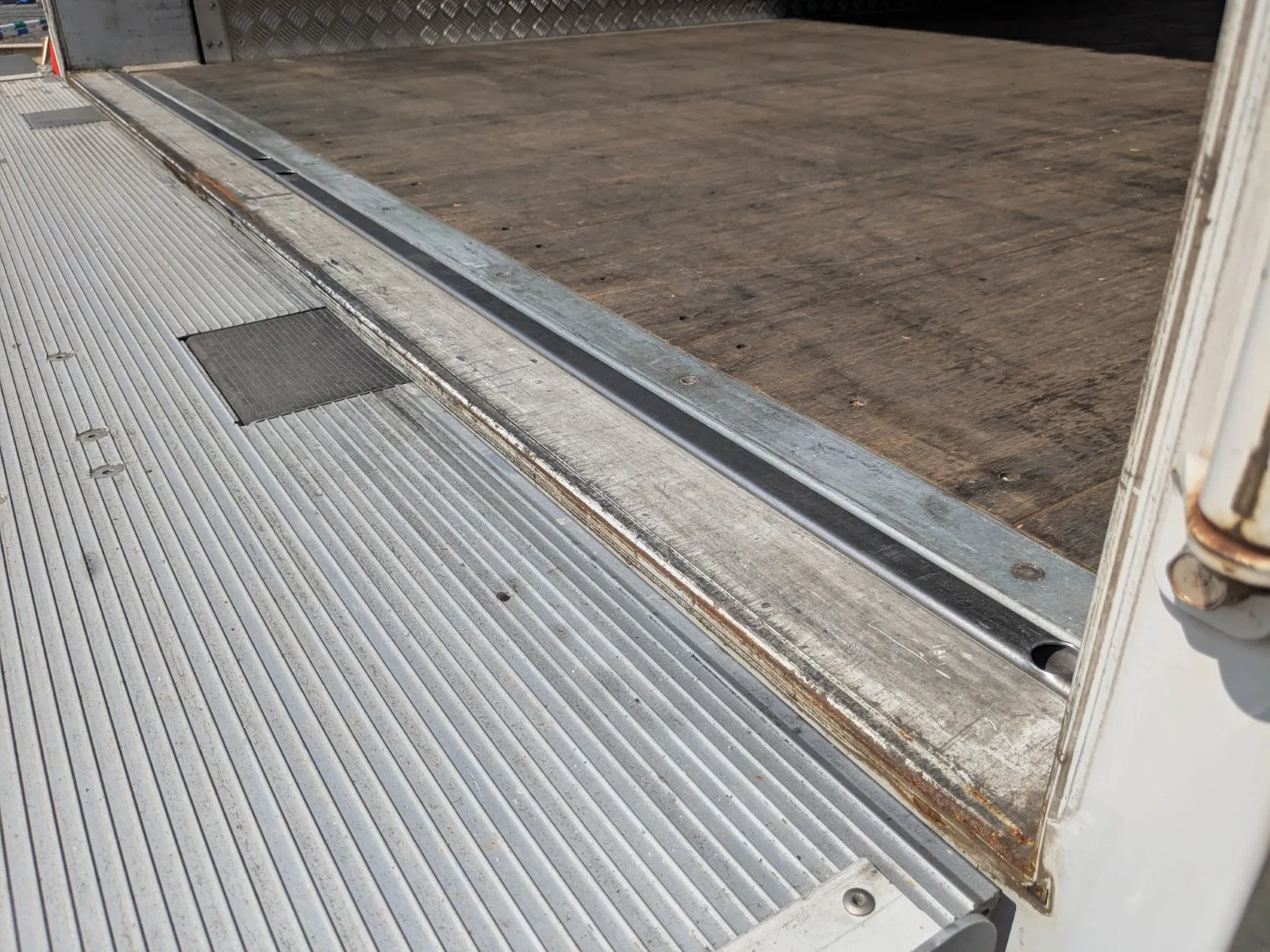 vehicle_image_202607131336550WG8qMdC8i.webp