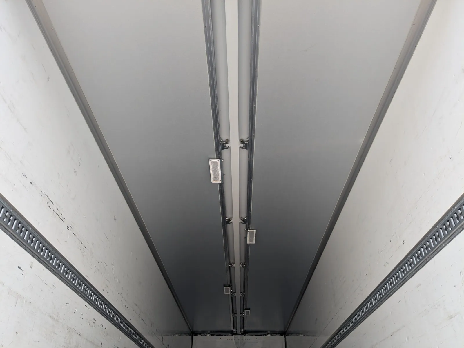 vehicle_image_20260713133657SpHTn2mvul.webp