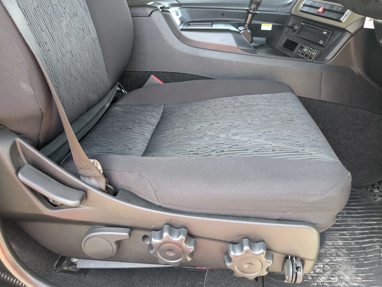vehicle_image_20260713133702t5s4GDbebg.webp