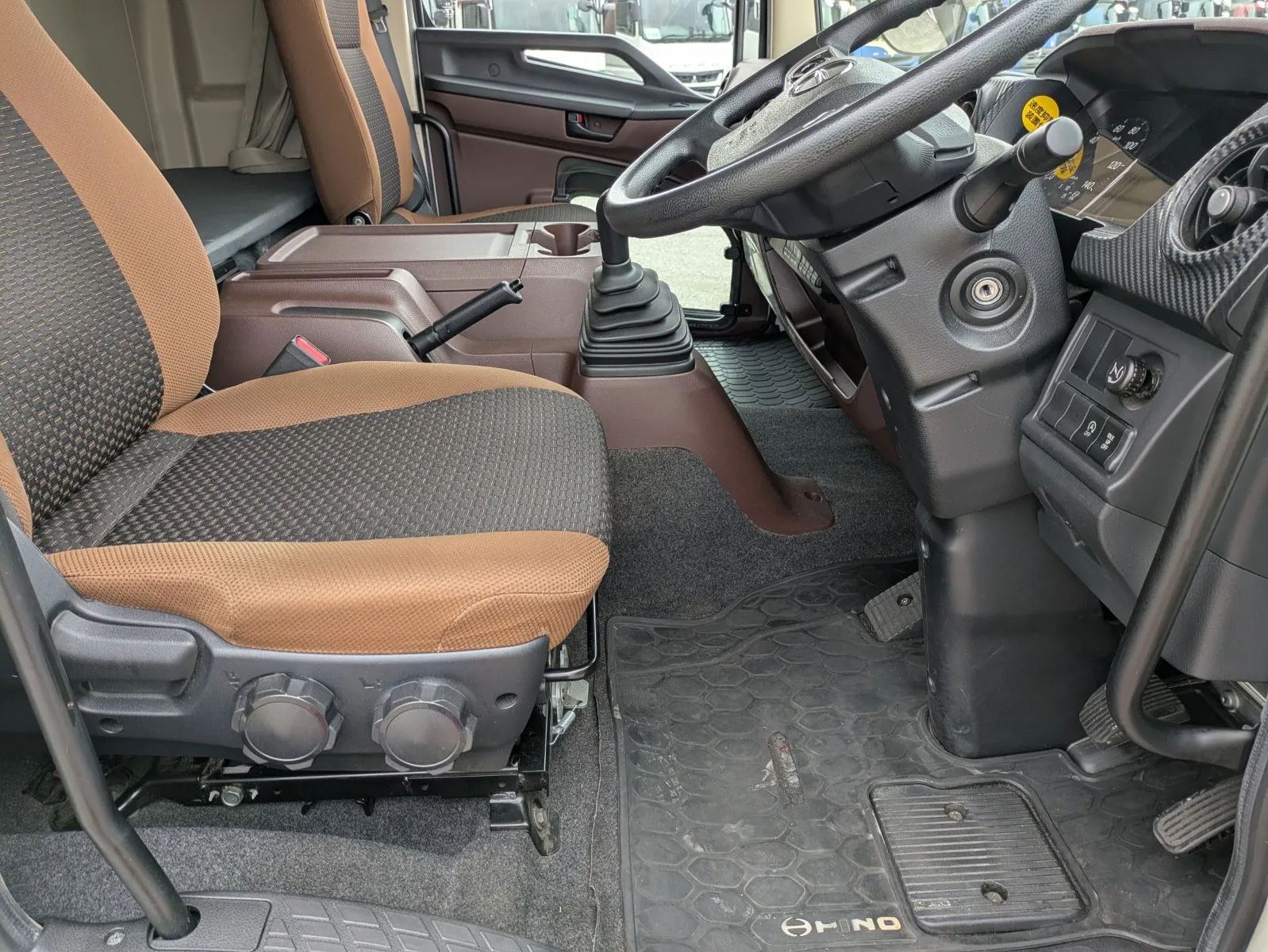 vehicle_image_202607081048496izDpOLLhn.webp