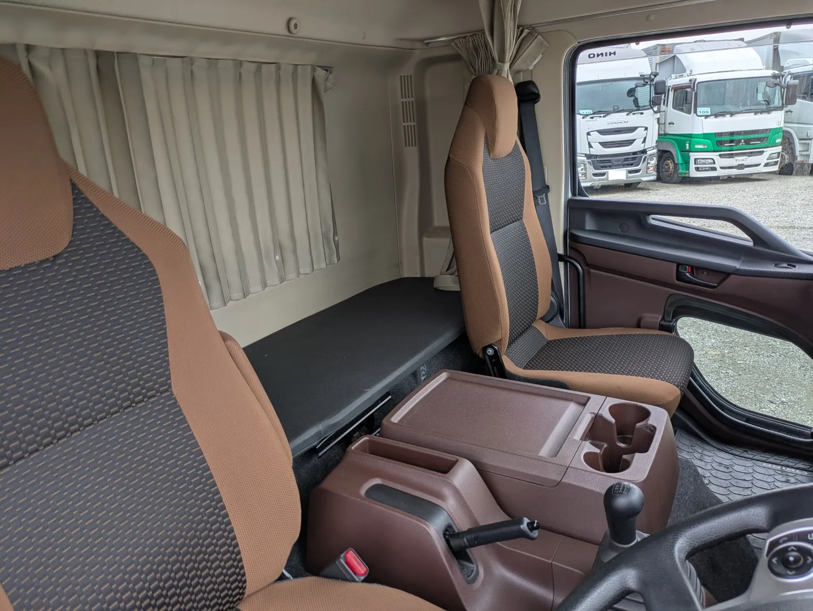 vehicle_image_202607081048503GZpgLG3hp.webp