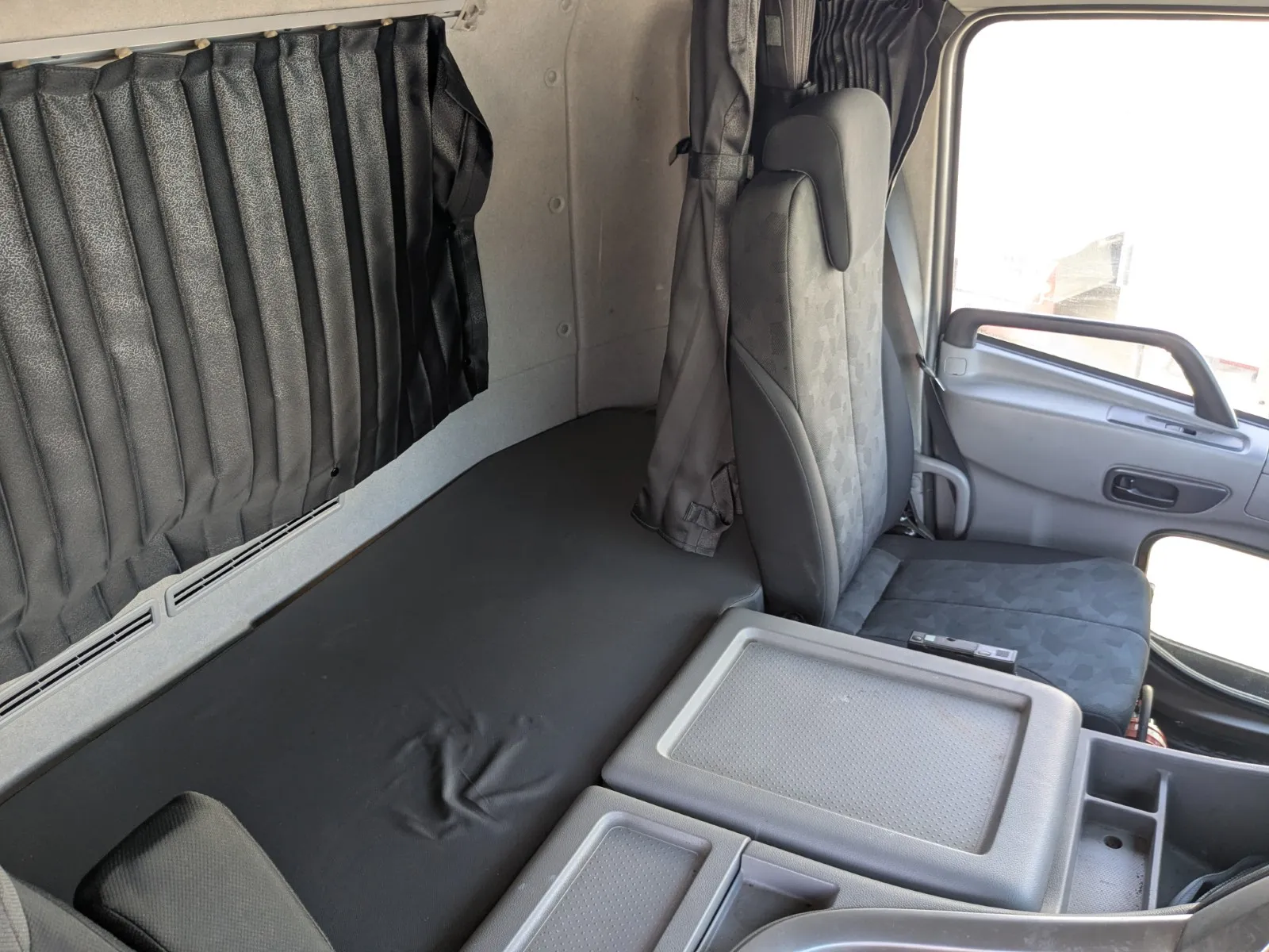 vehicle_image_20260728095257hNIJvAULso.webp