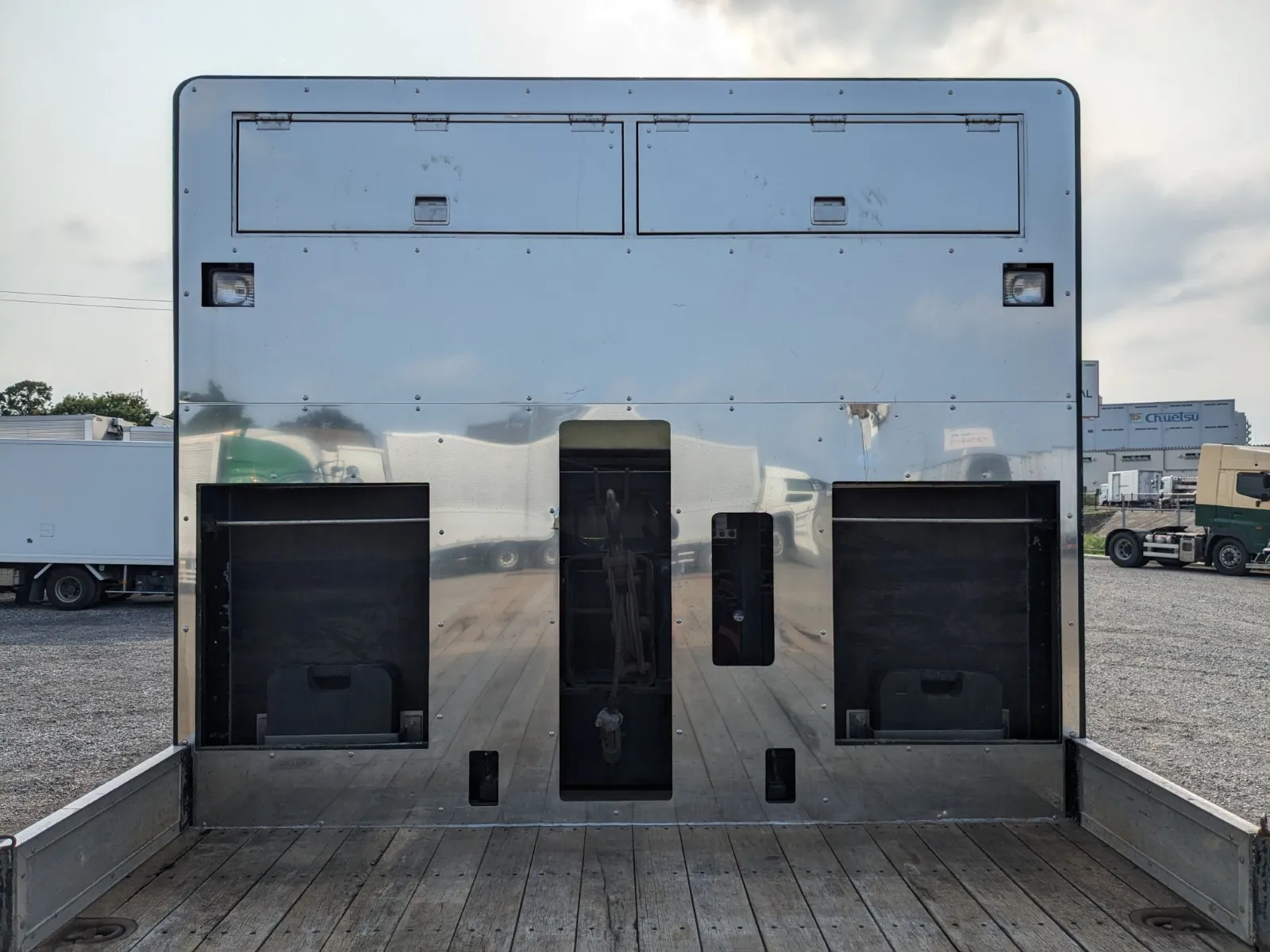 vehicle_image_20260810104829mBc0ShuNRk.webp