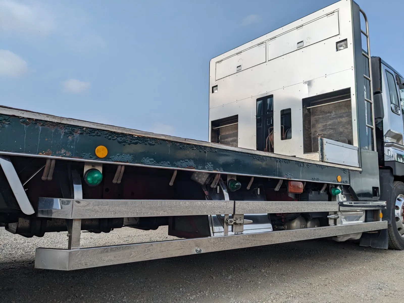 vehicle_image_20260810104834pKLyxsDIY3.webp