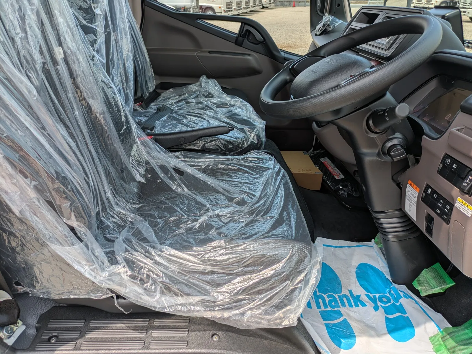 vehicle_image_20260730111833TMJ6kH0L2M.webp
