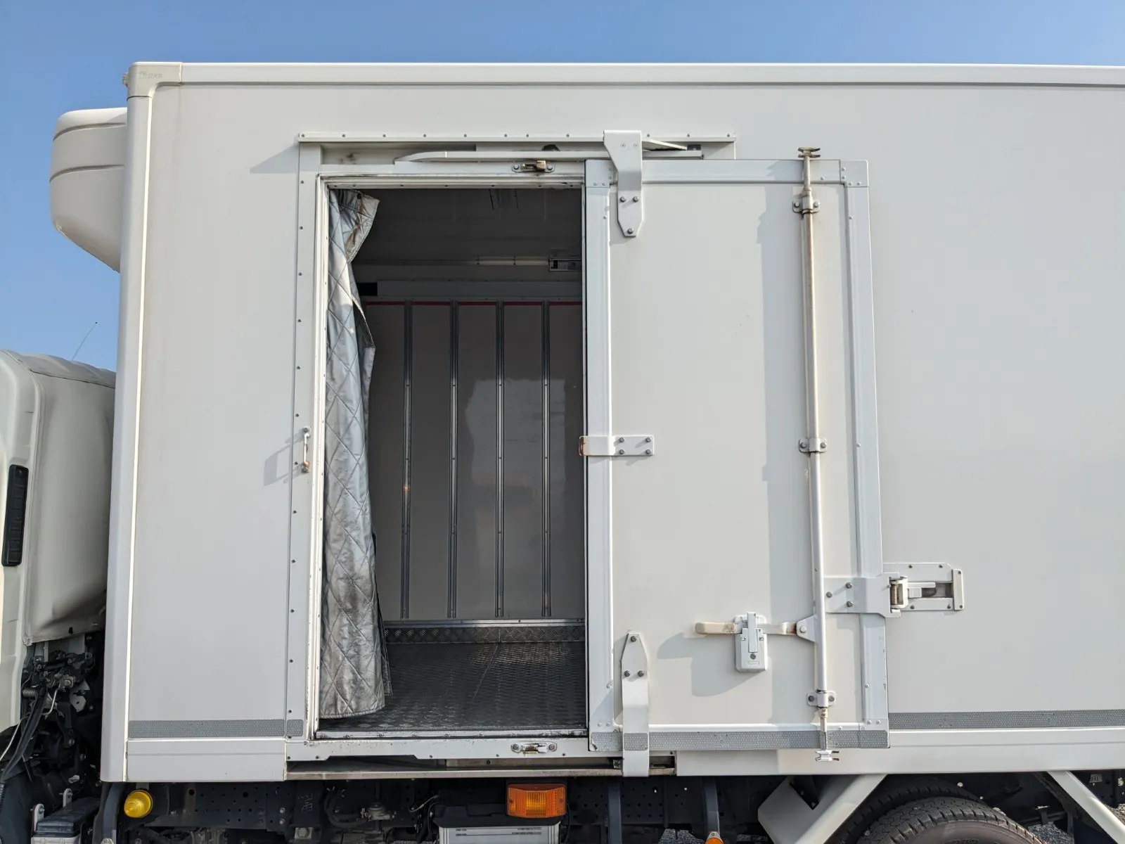 vehicle_image_20260724111917oeCflCtjFs.webp