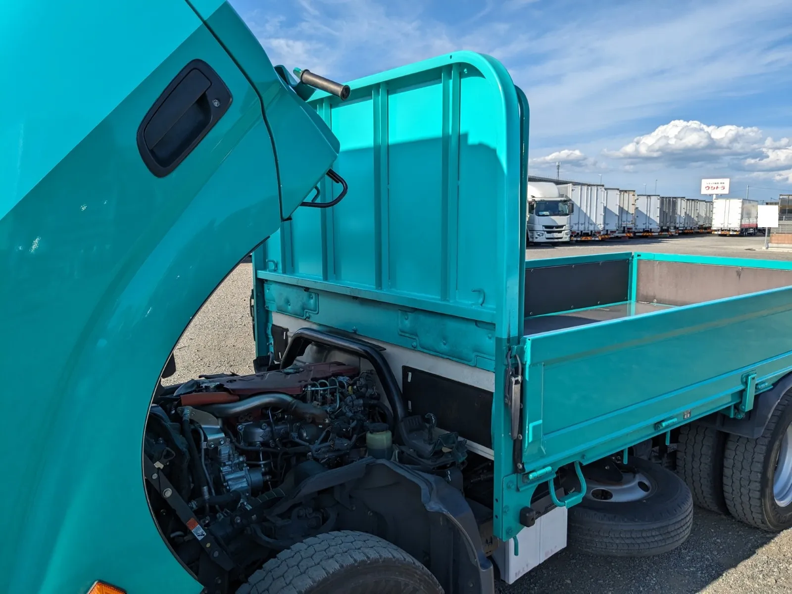 vehicle_image_20260804131417TKLyFUfJbm.webp