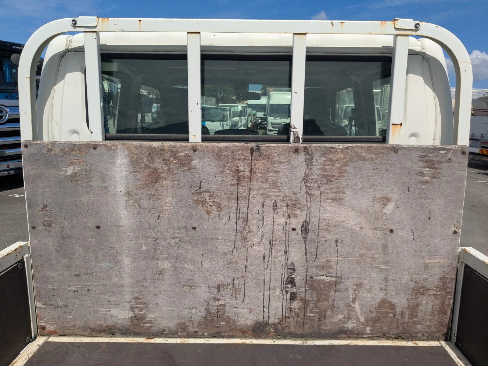vehicle_image_20260803095813YdlJjm8eq1.webp