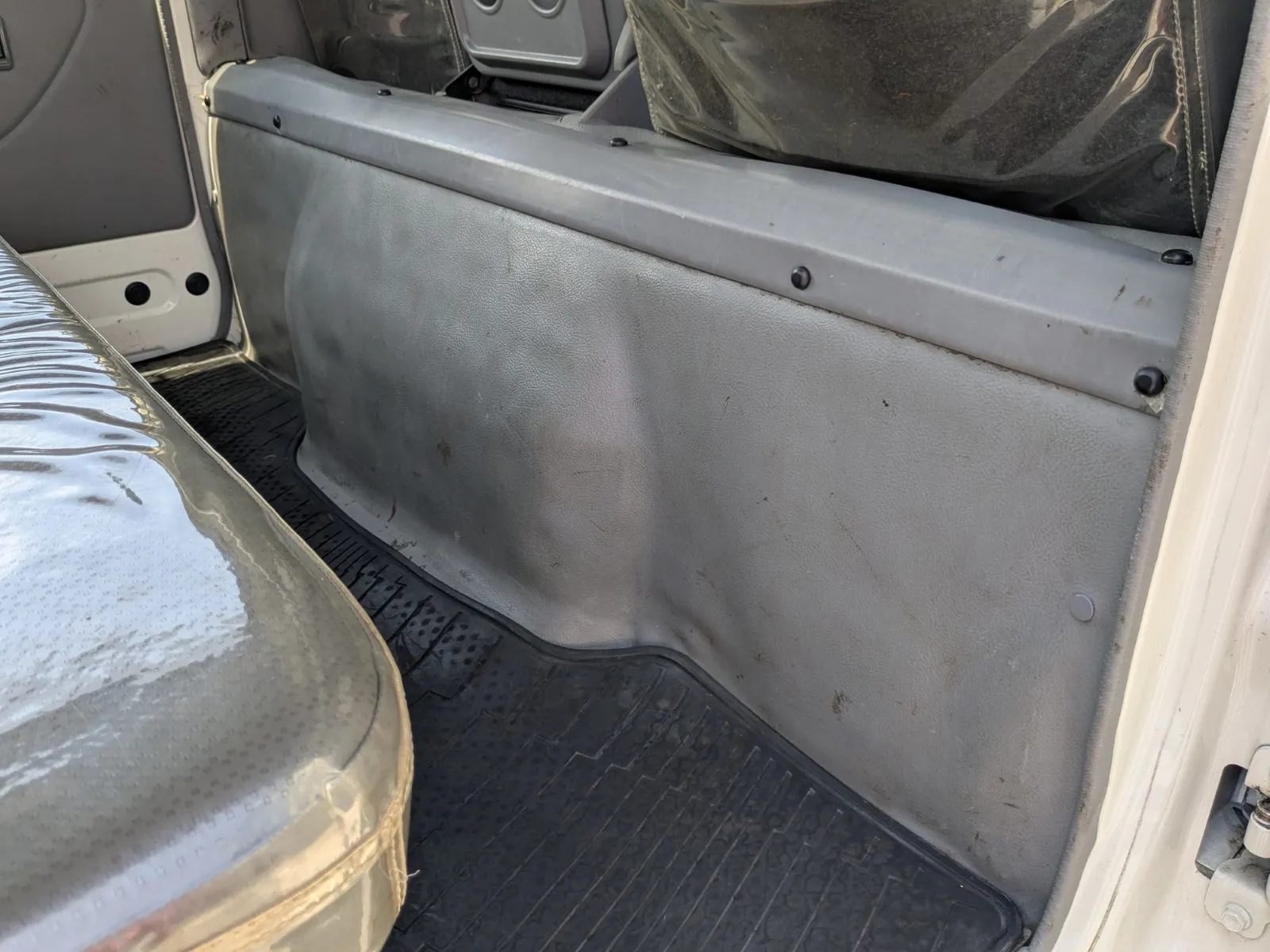 vehicle_image_20260803095822SYzUQSBDmK.webp