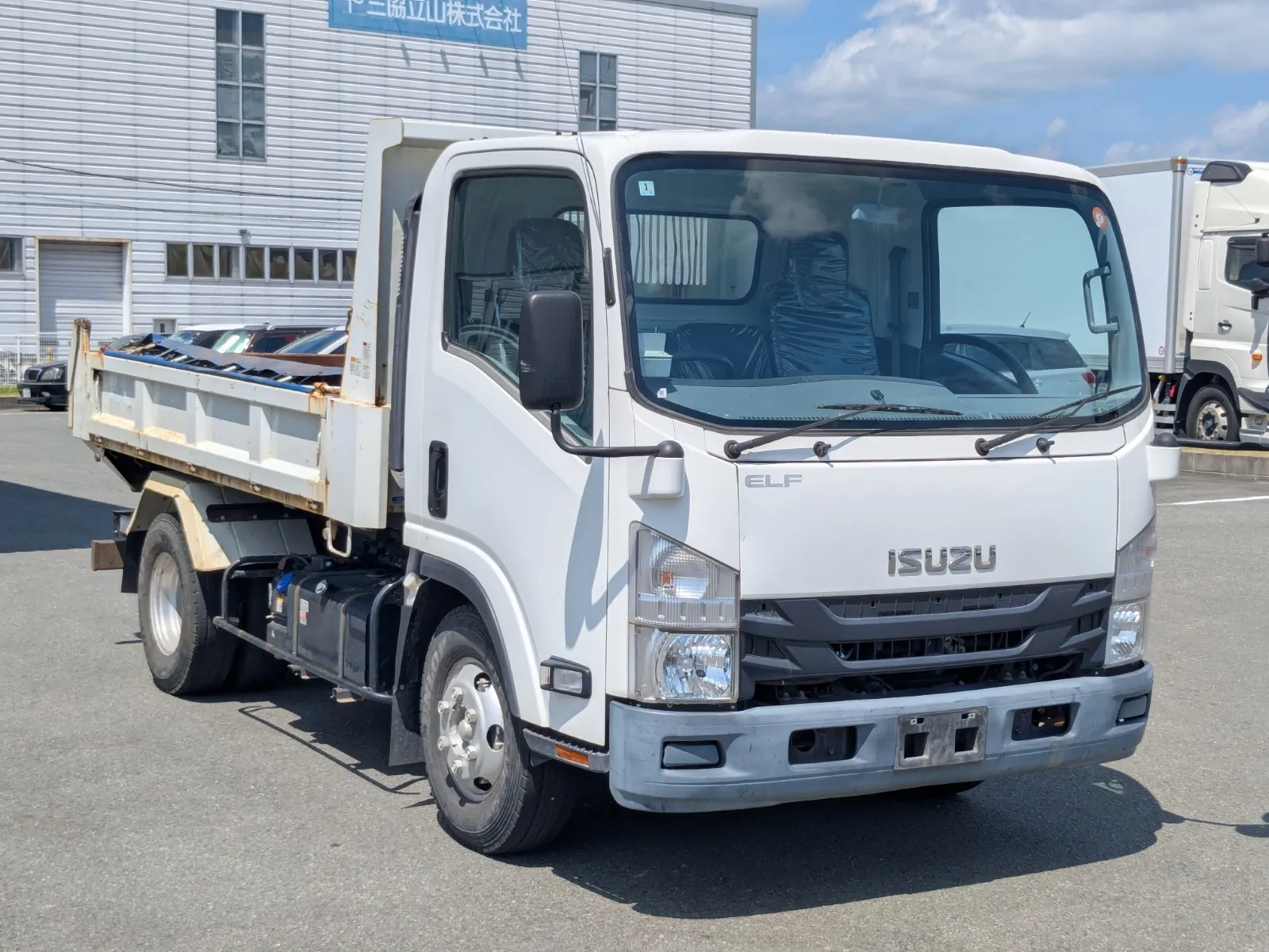 vehicle_image_20260731100748y1IAi7aiVZ.webp