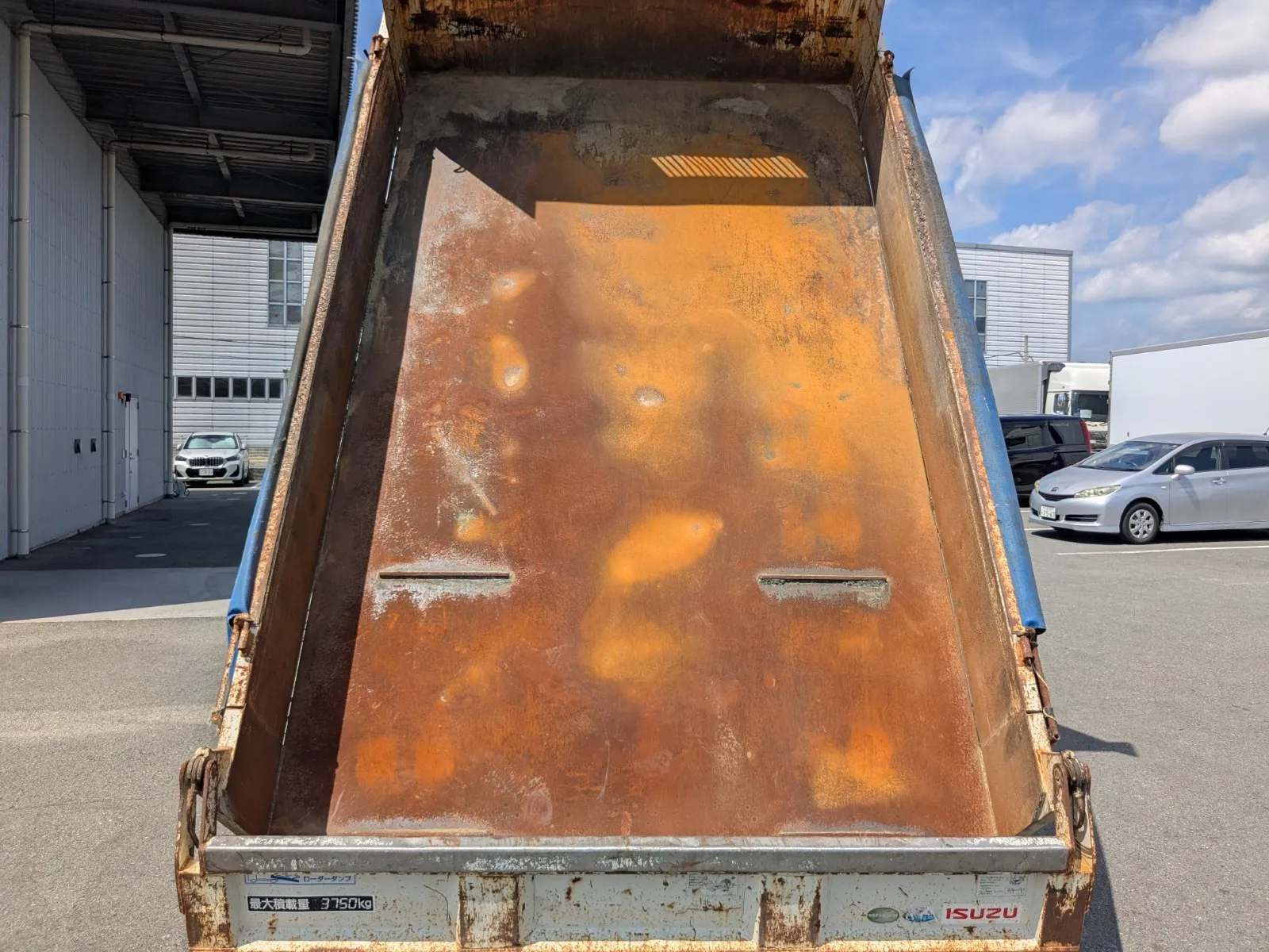 vehicle_image_20260731100759WUhIDlenQw.webp