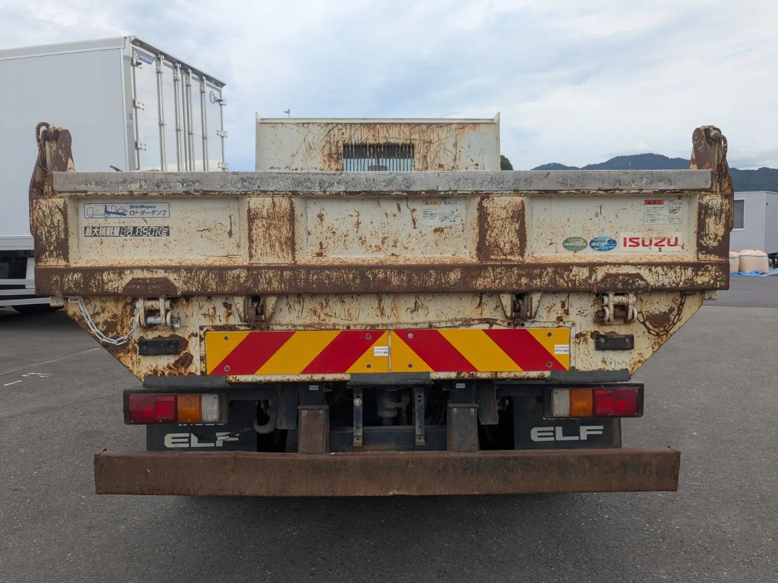 vehicle_image_20260803103532ctqcXXKBpu.webp