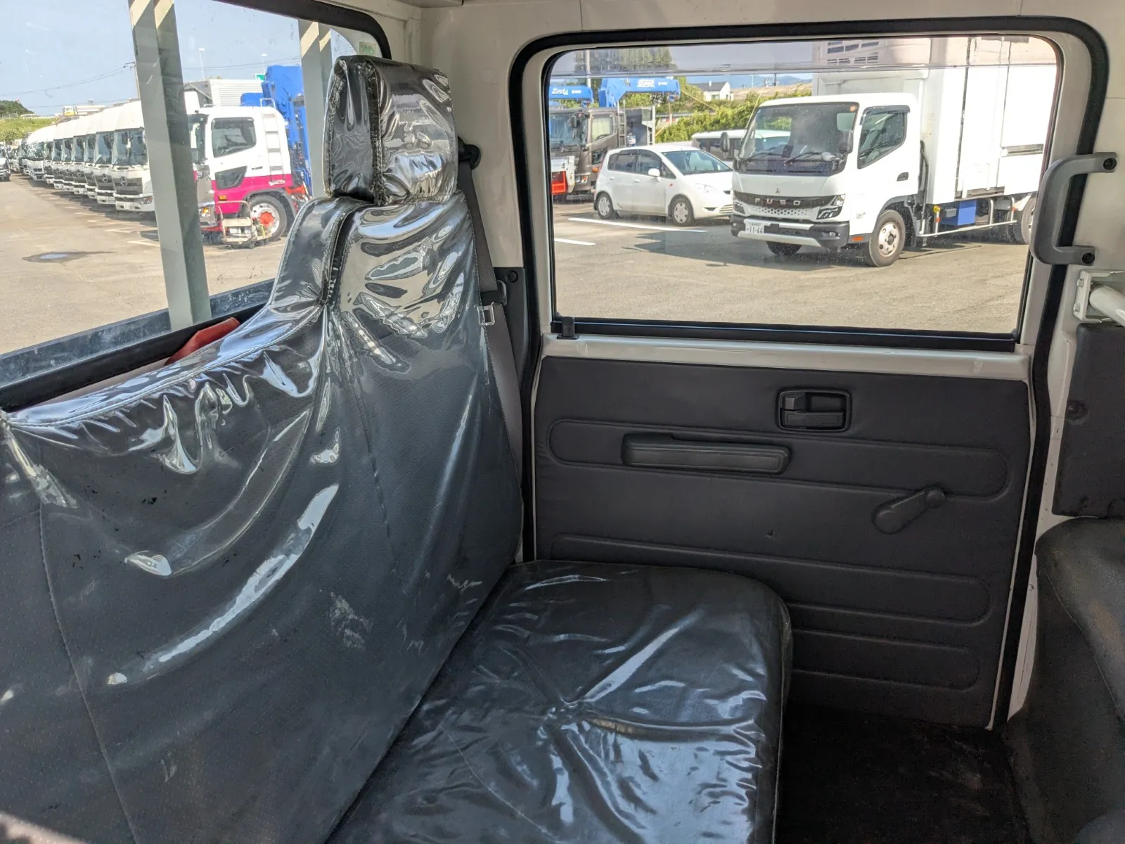 vehicle_image_202607271539018wCOuR4Vt1.webp