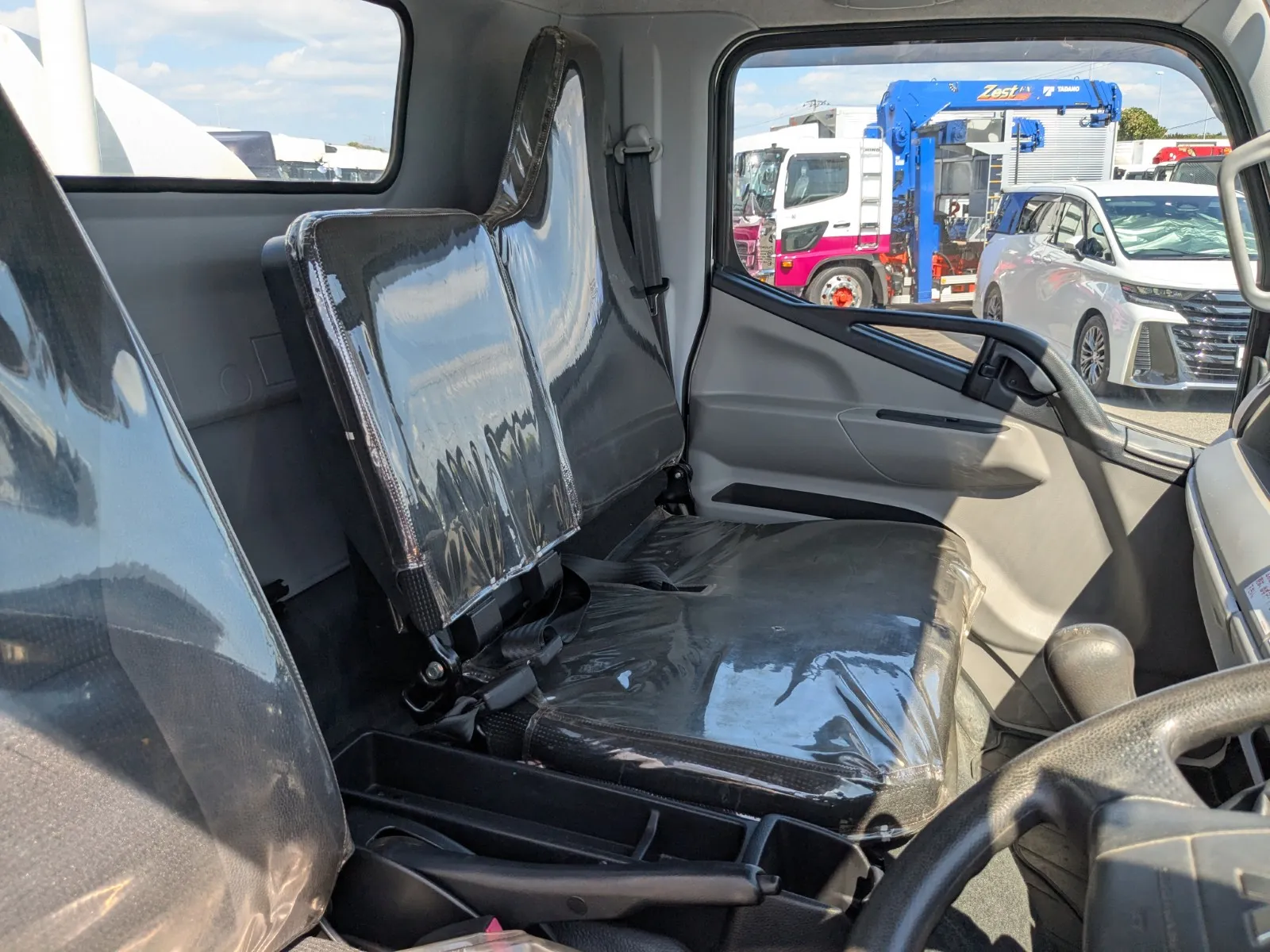 vehicle_image_20260731100019819NMWFpoa.webp