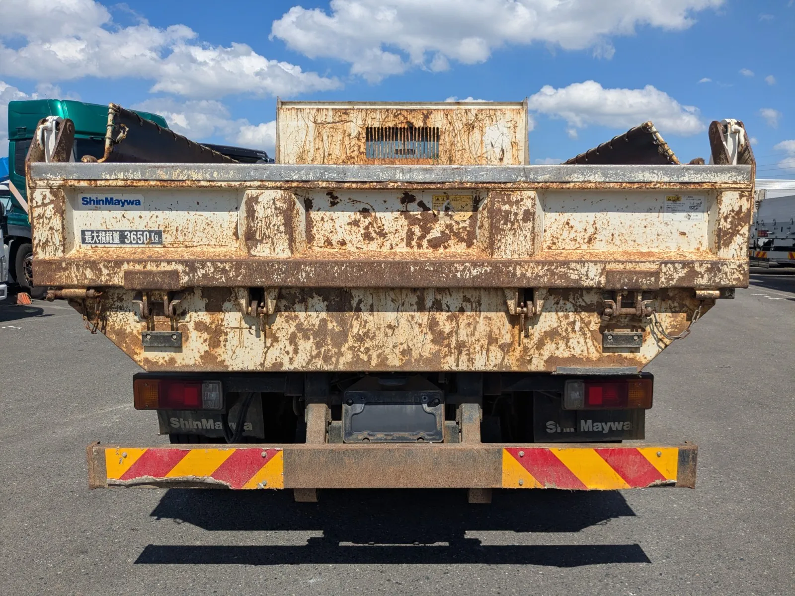 vehicle_image_20260810114233AtMXi44WF6.webp