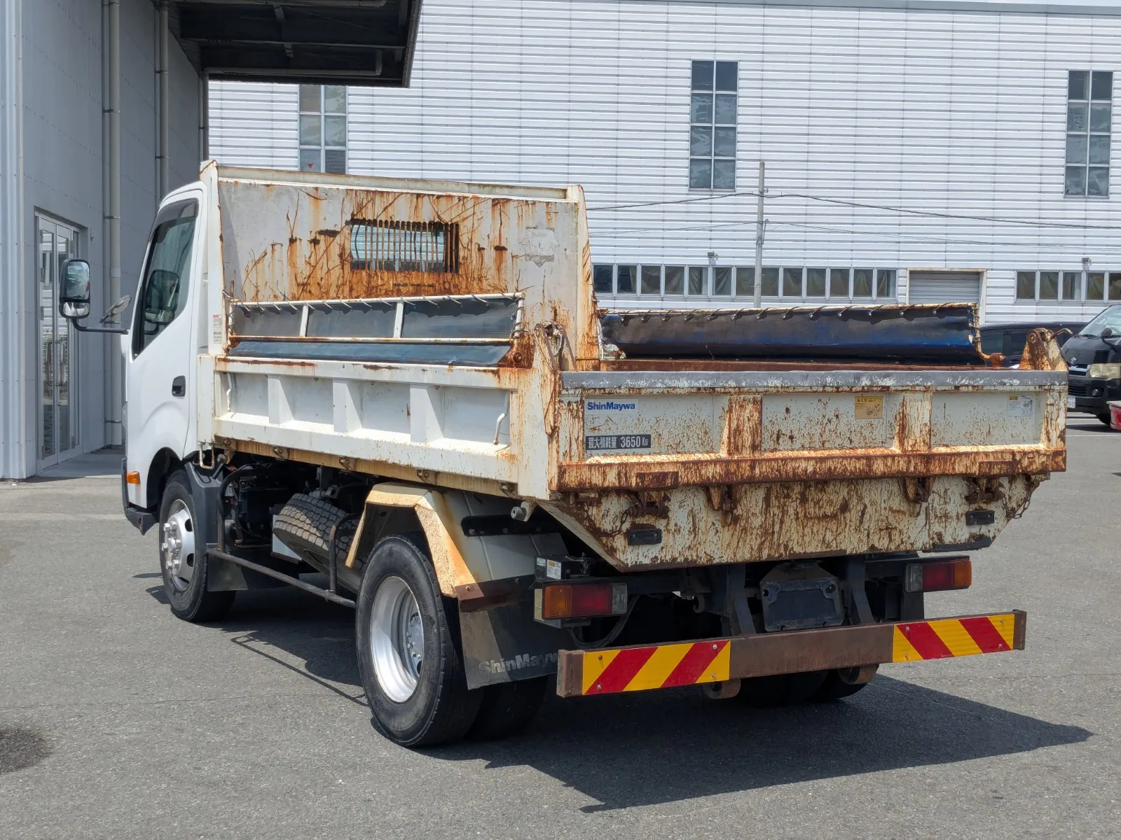 vehicle_image_20260803090221HySrKF8RwB.webp