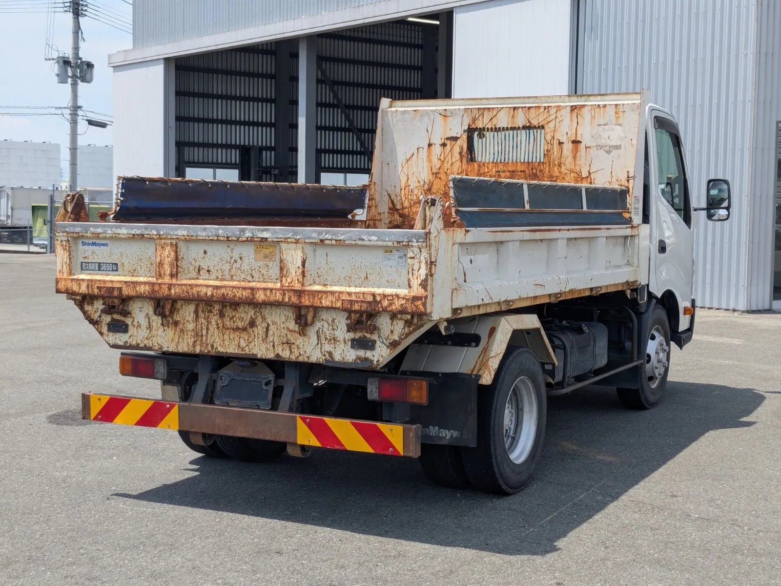 vehicle_image_20260803090221N6MvKUYWho.webp