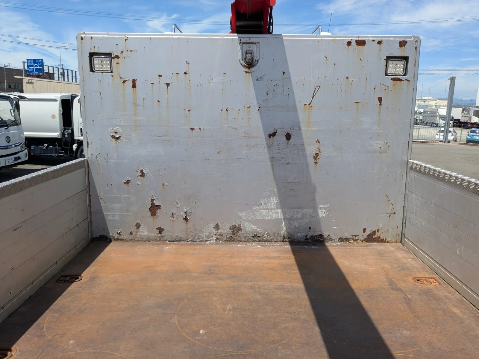 vehicle_image_20260810083612rwGbsv9Kgn.webp