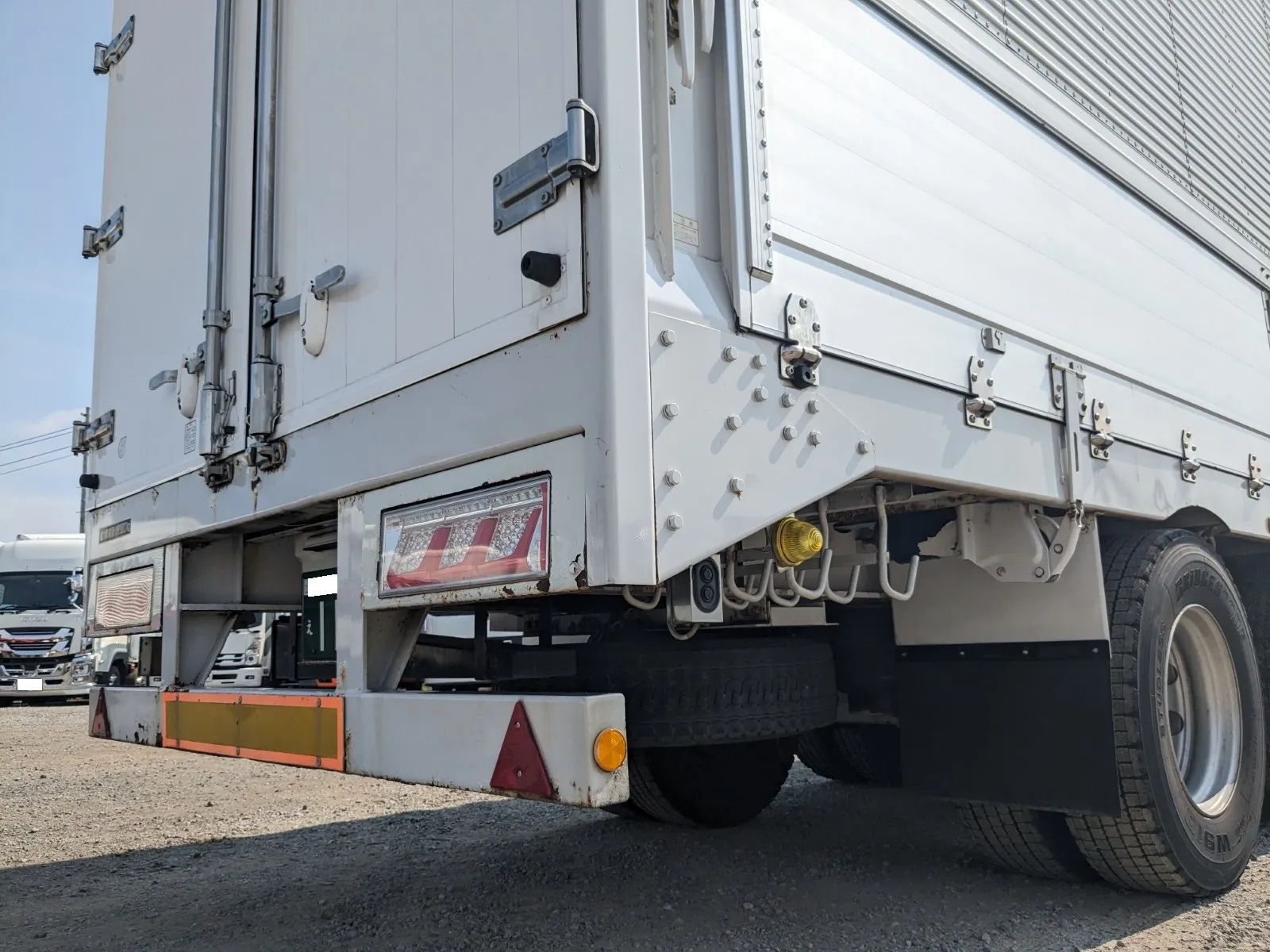 vehicle_image_20260804143150M5WvqFXAGn.webp