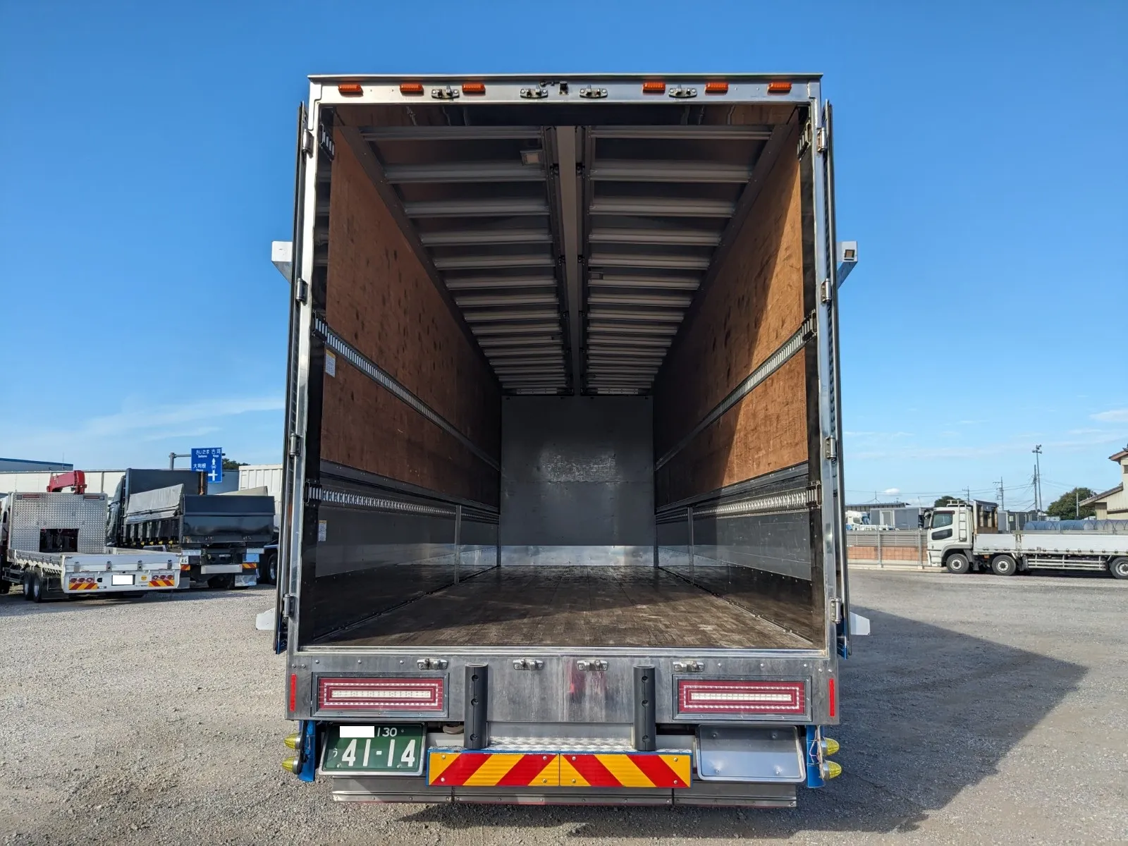 vehicle_image_202608101036407Am0V20bNg.webp