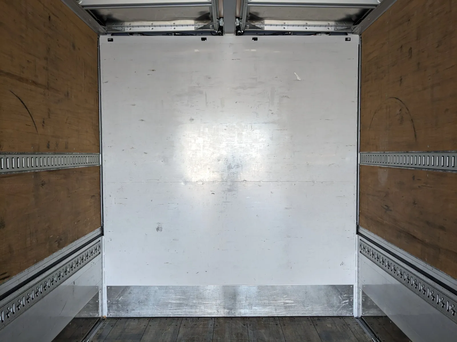 vehicle_image_20260810103642P4Na3uzUvT.webp