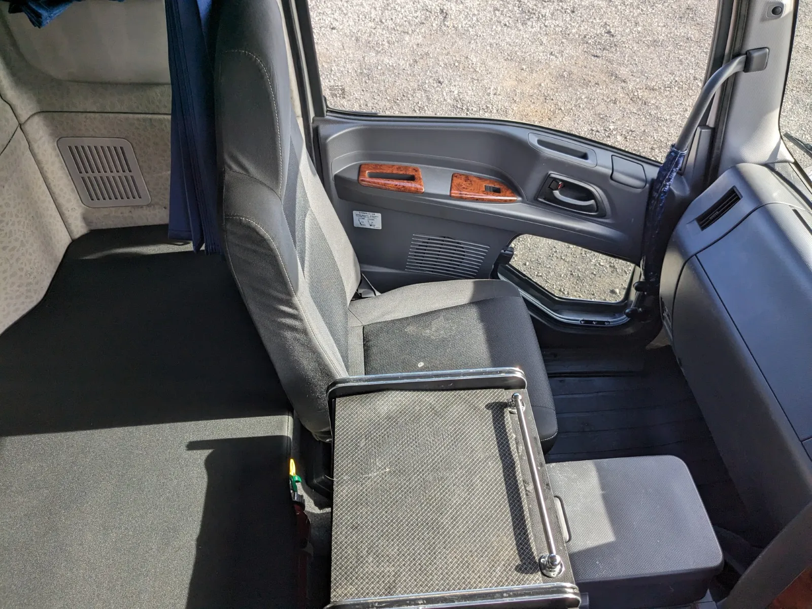 vehicle_image_202608101036511mV7YZJpns.webp