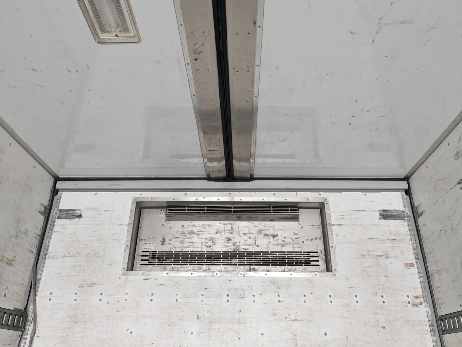 vehicle_image_20260804140050tFOlboZBpg.webp