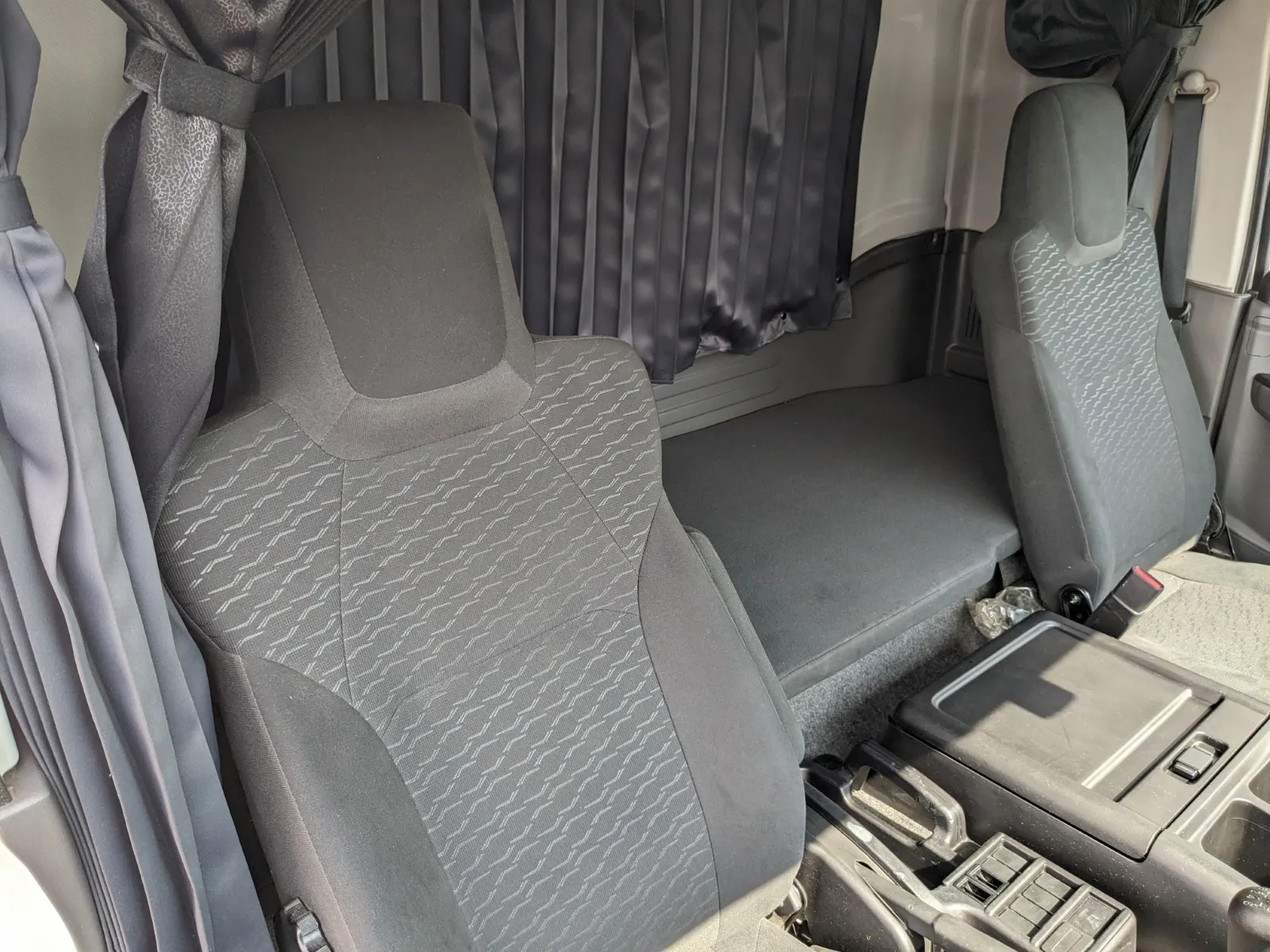vehicle_image_20260810105955bAHTuyX9aD.webp