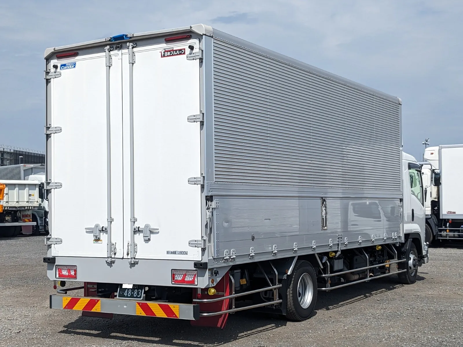 vehicle_image_20260806101208l4rHkoZOs4.webp