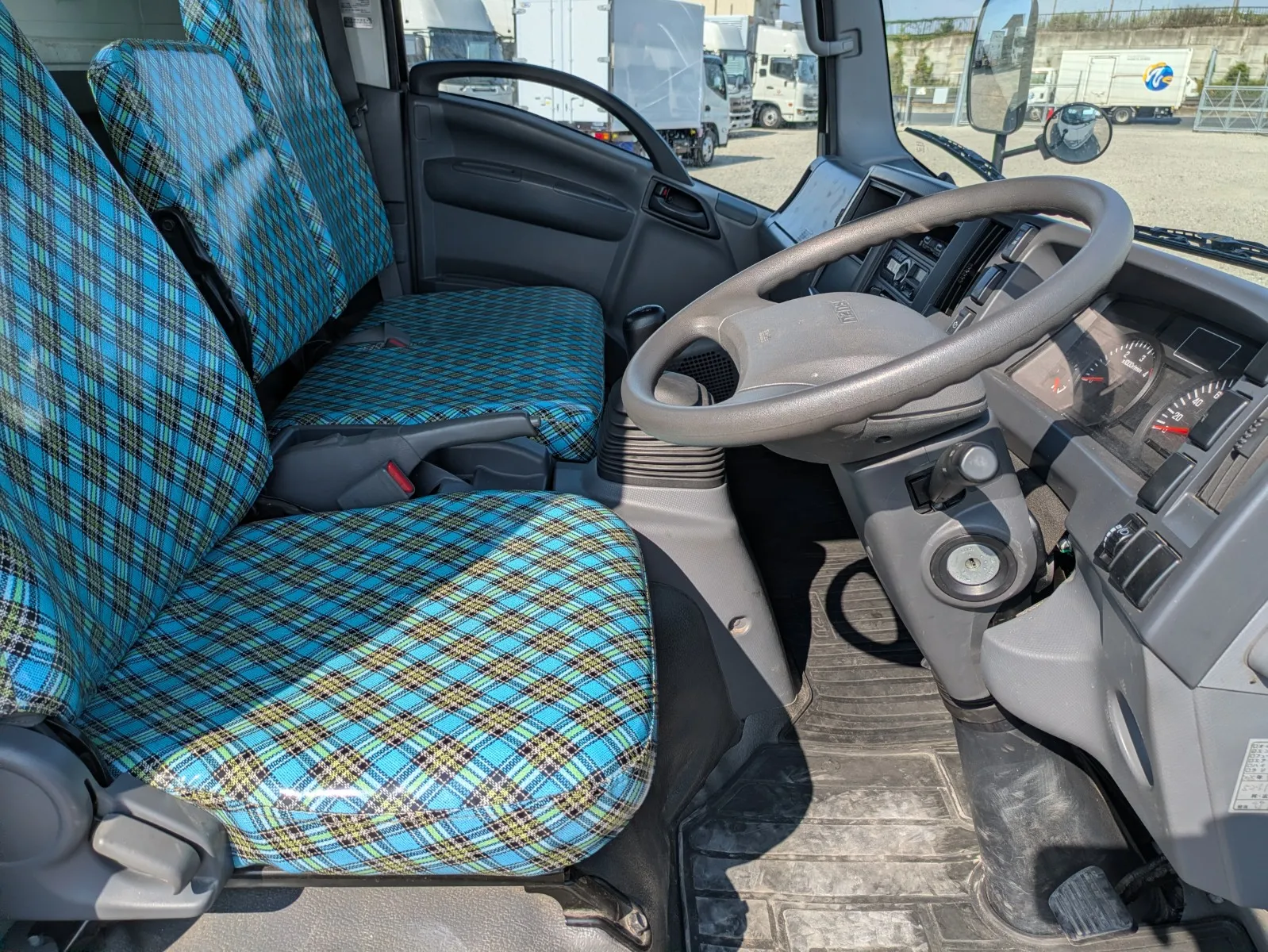 vehicle_image_20260730130446vhwA03IhJ5.webp