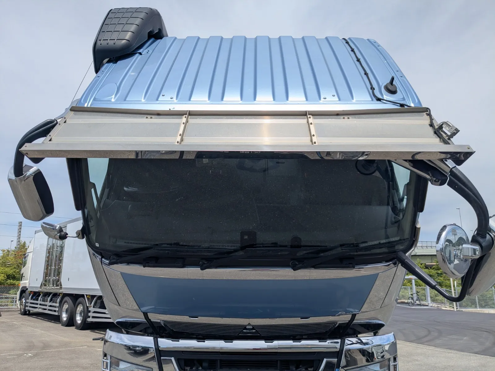 vehicle_image_20260803102411XoytZ0M59U.webp
