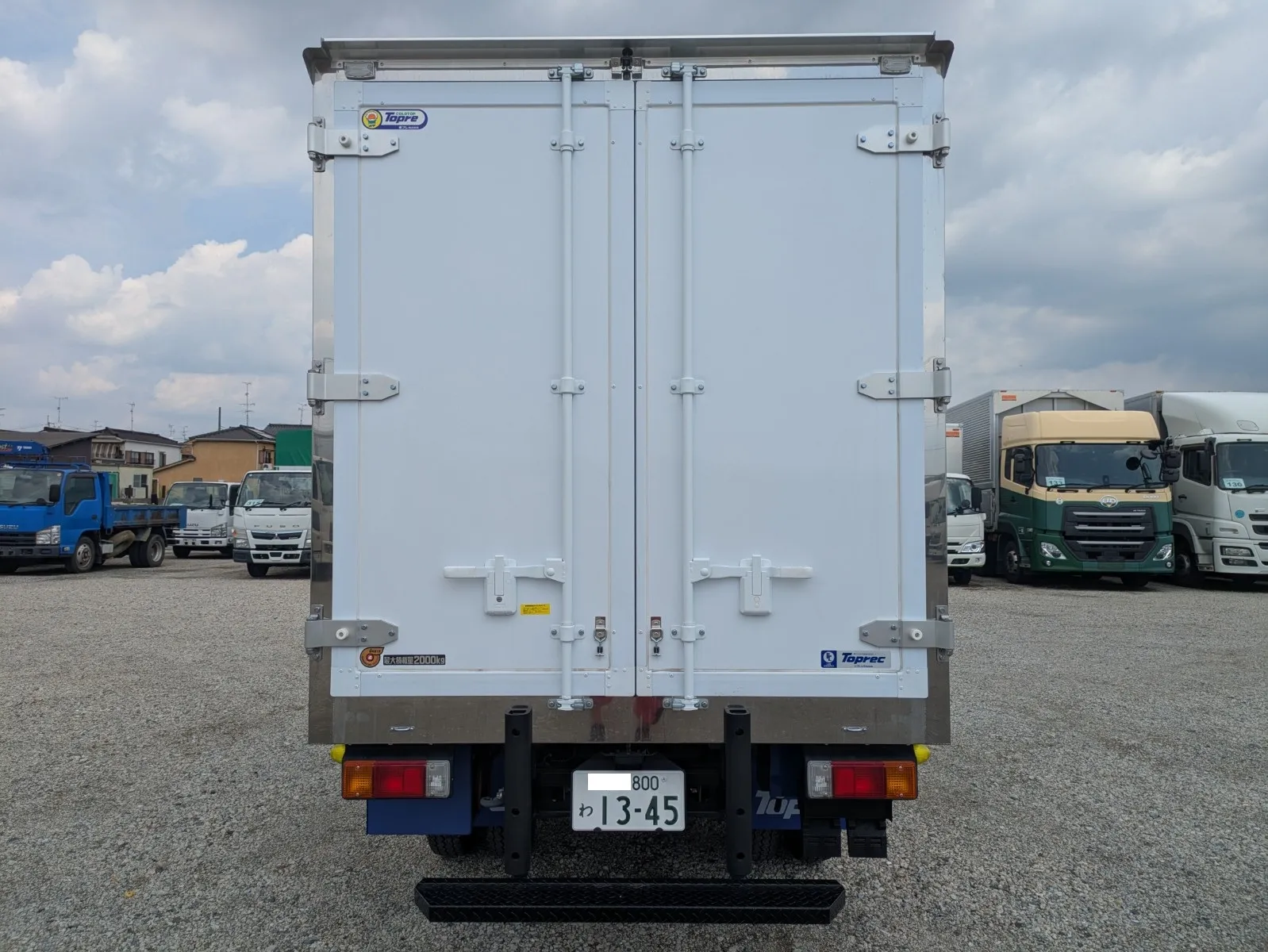 vehicle_image_20260730111002yP8aybIUZH.webp