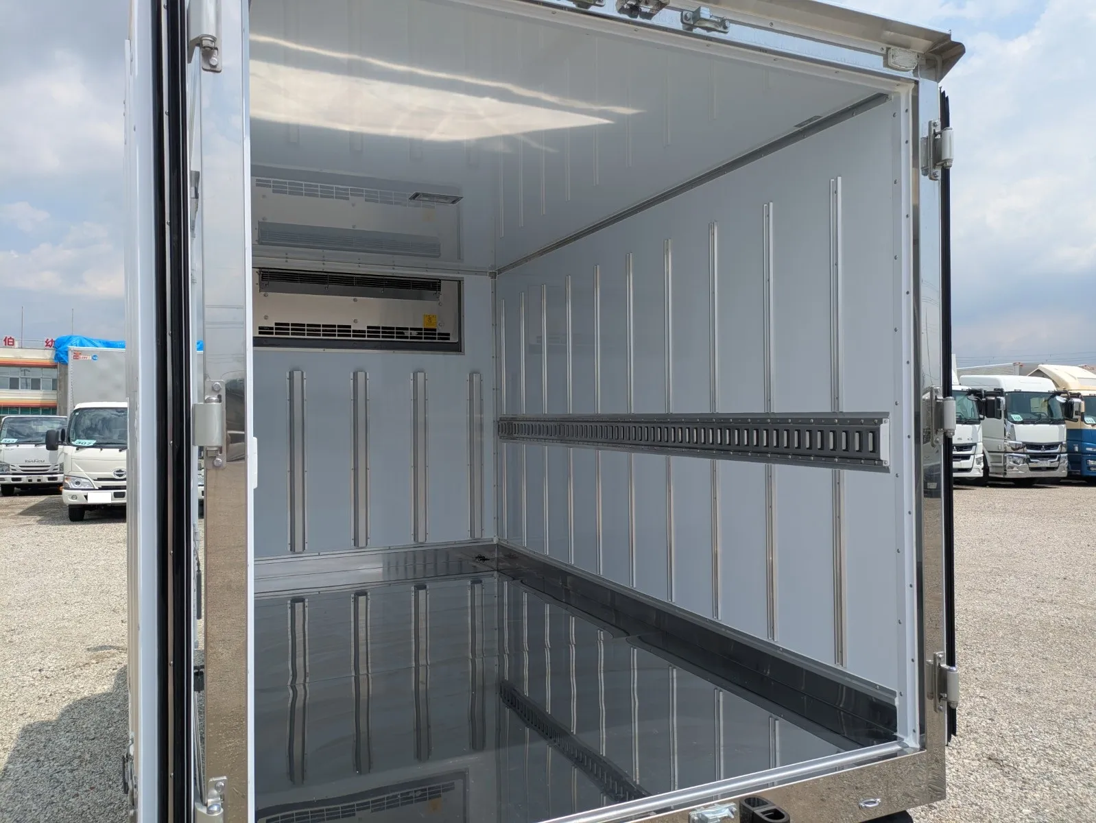 vehicle_image_20260730111005kpjgXccS9w.webp