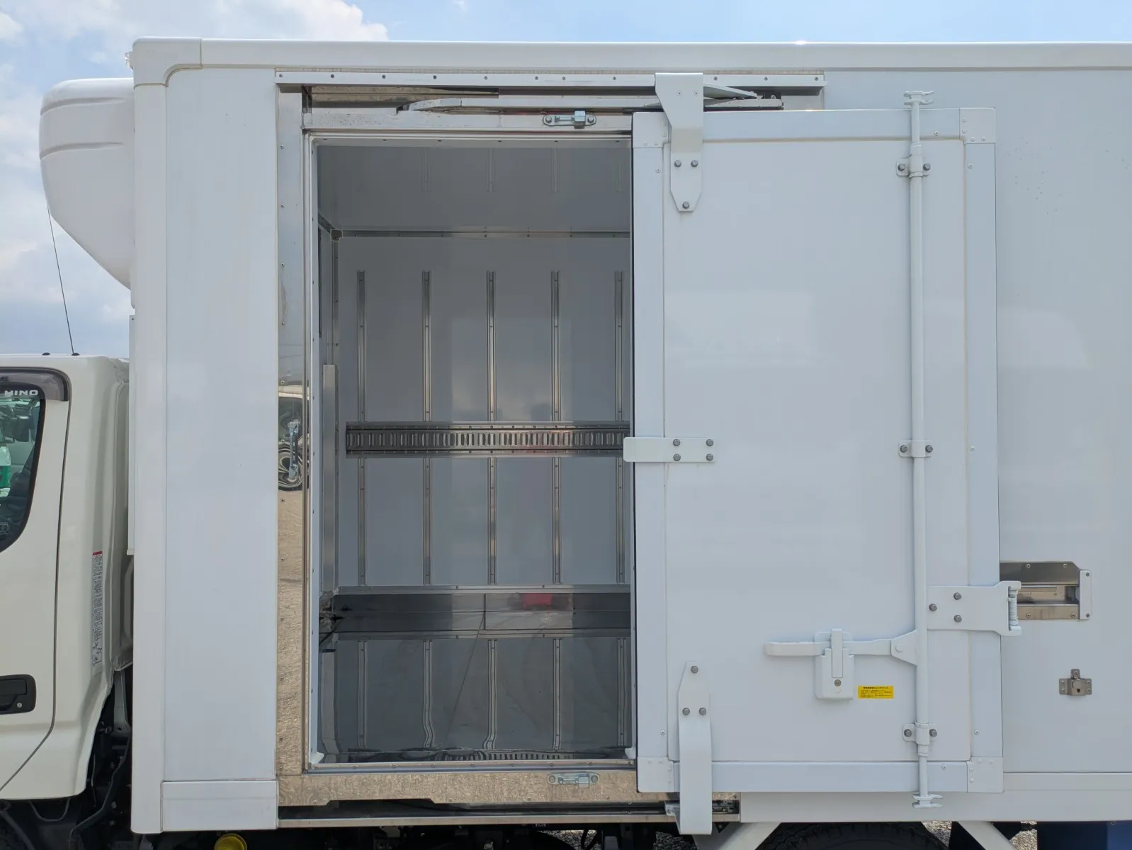 vehicle_image_202607301110082eD7GqUJCC.webp