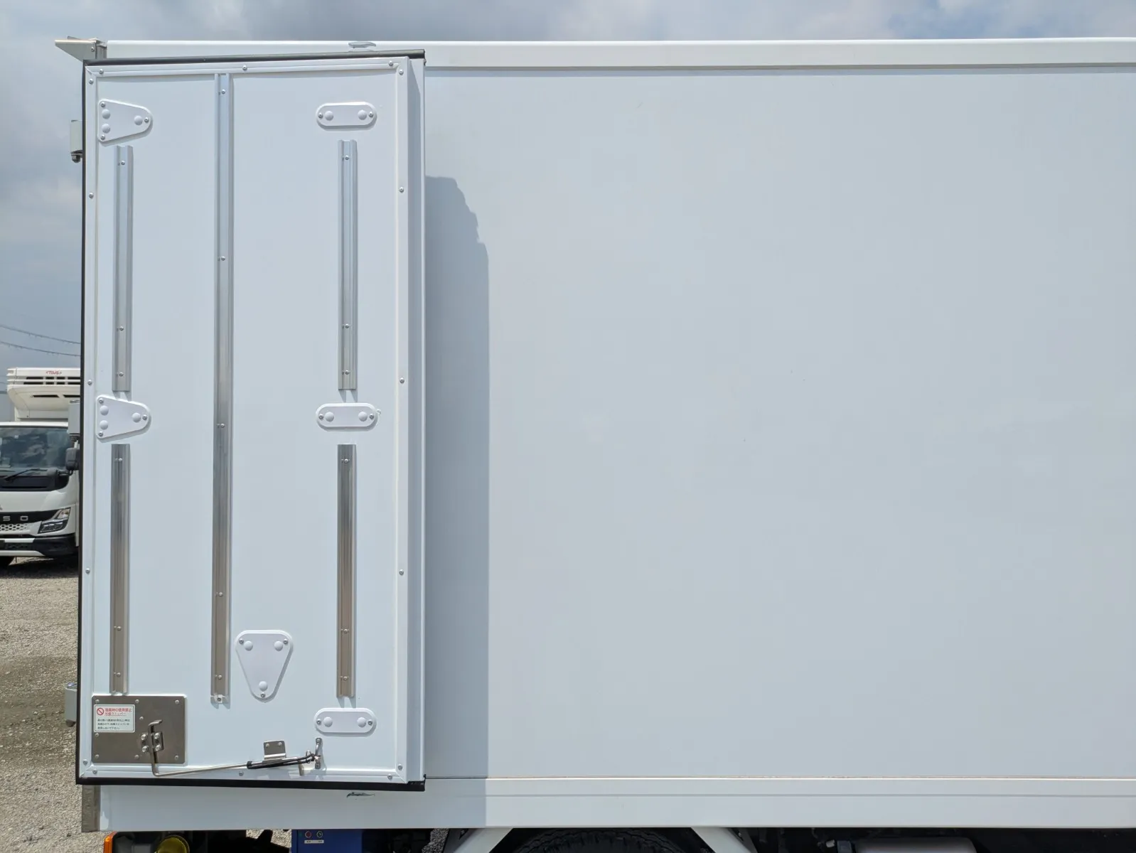 vehicle_image_20260730111009B47Du54849.webp