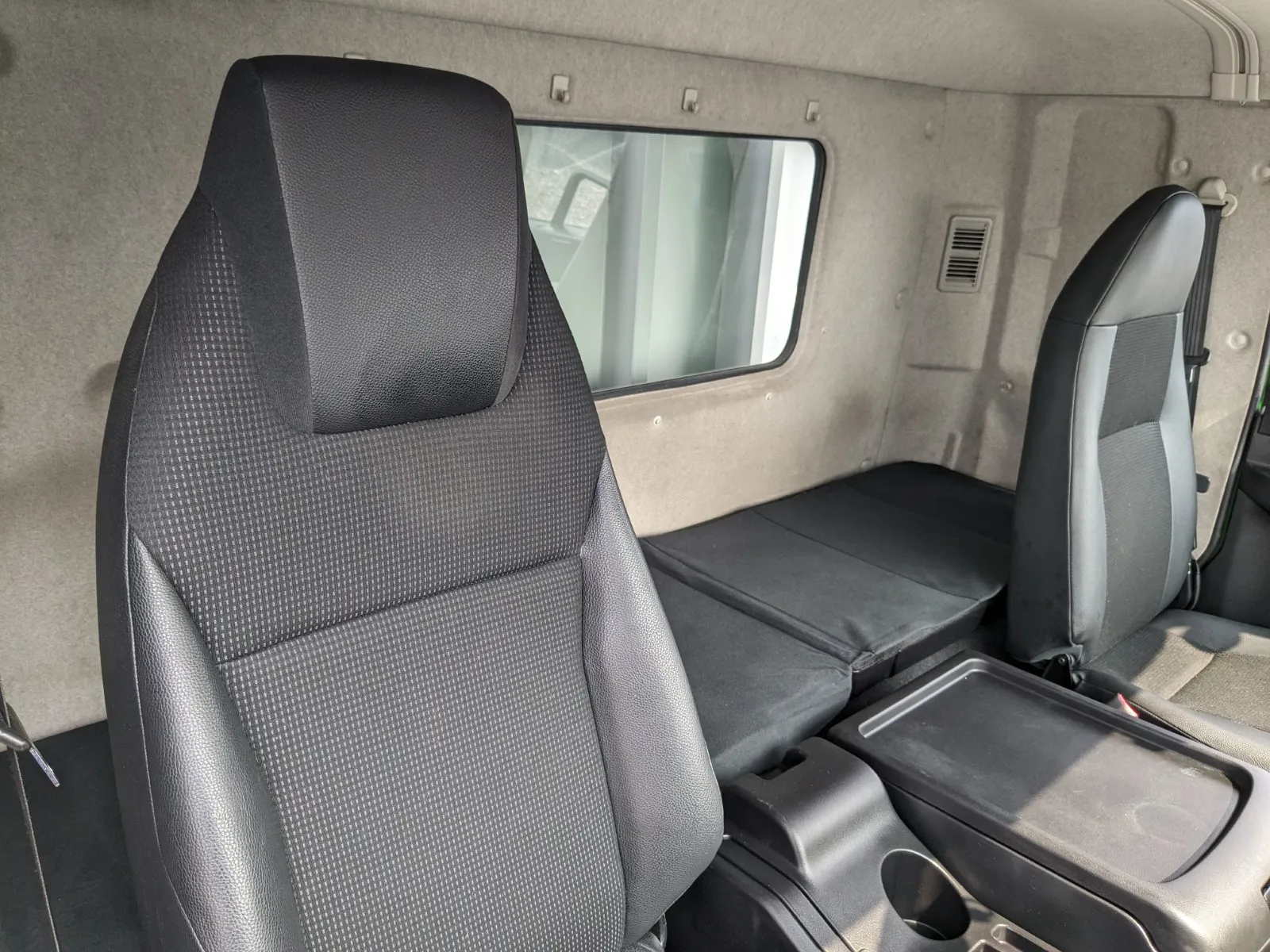 vehicle_image_20260729101055QutDB32m2n.webp