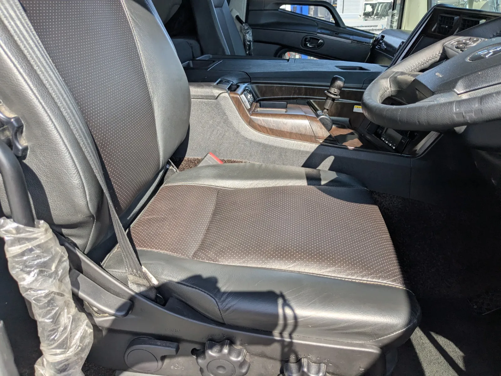 vehicle_image_20260801094556SO1QvhD0FT.webp