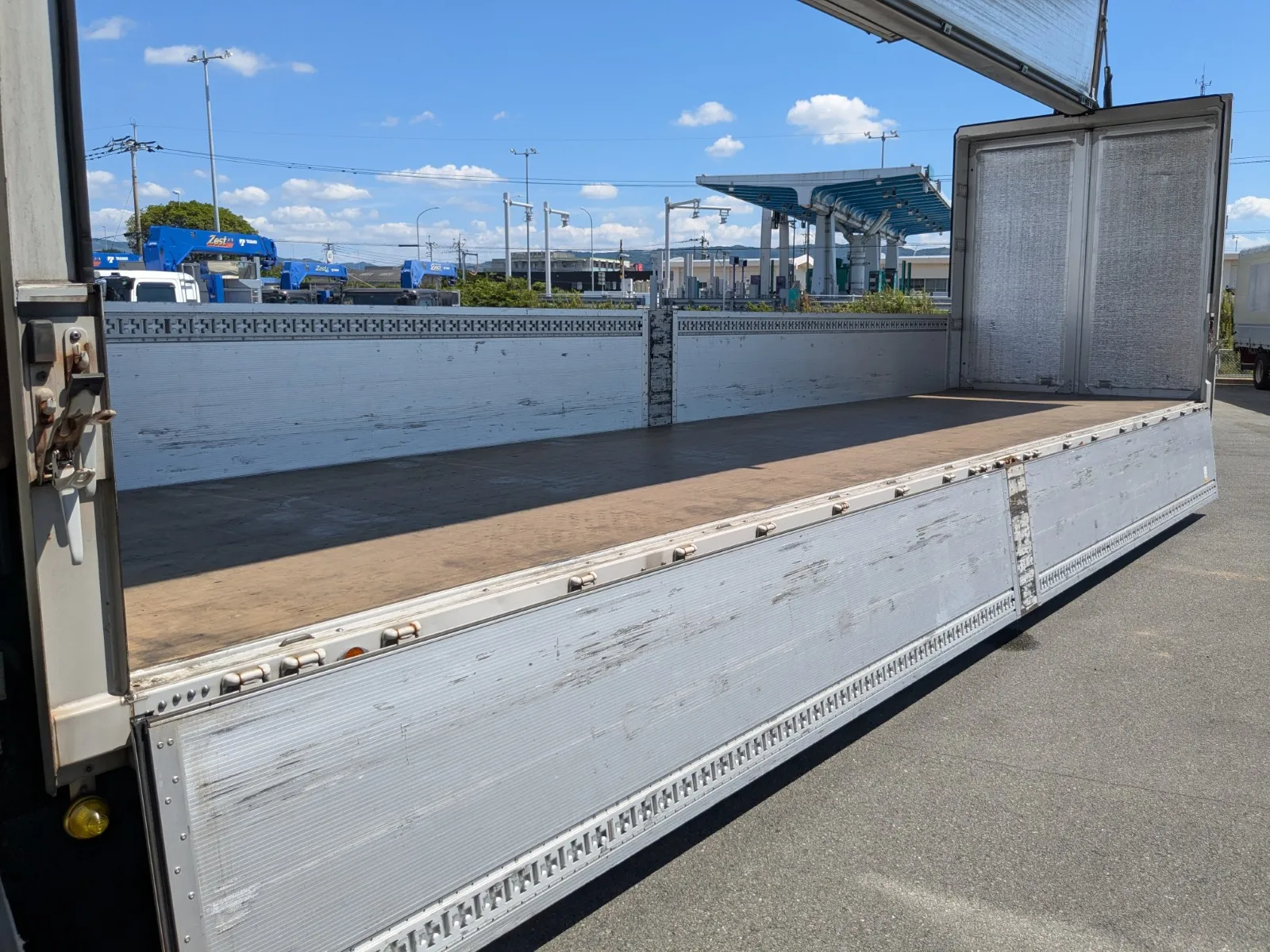 vehicle_image_20260801100949vahJ37u4PF.webp