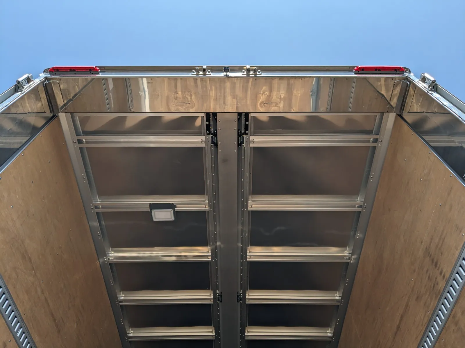vehicle_image_20260729093009hJlHcKaypx.webp