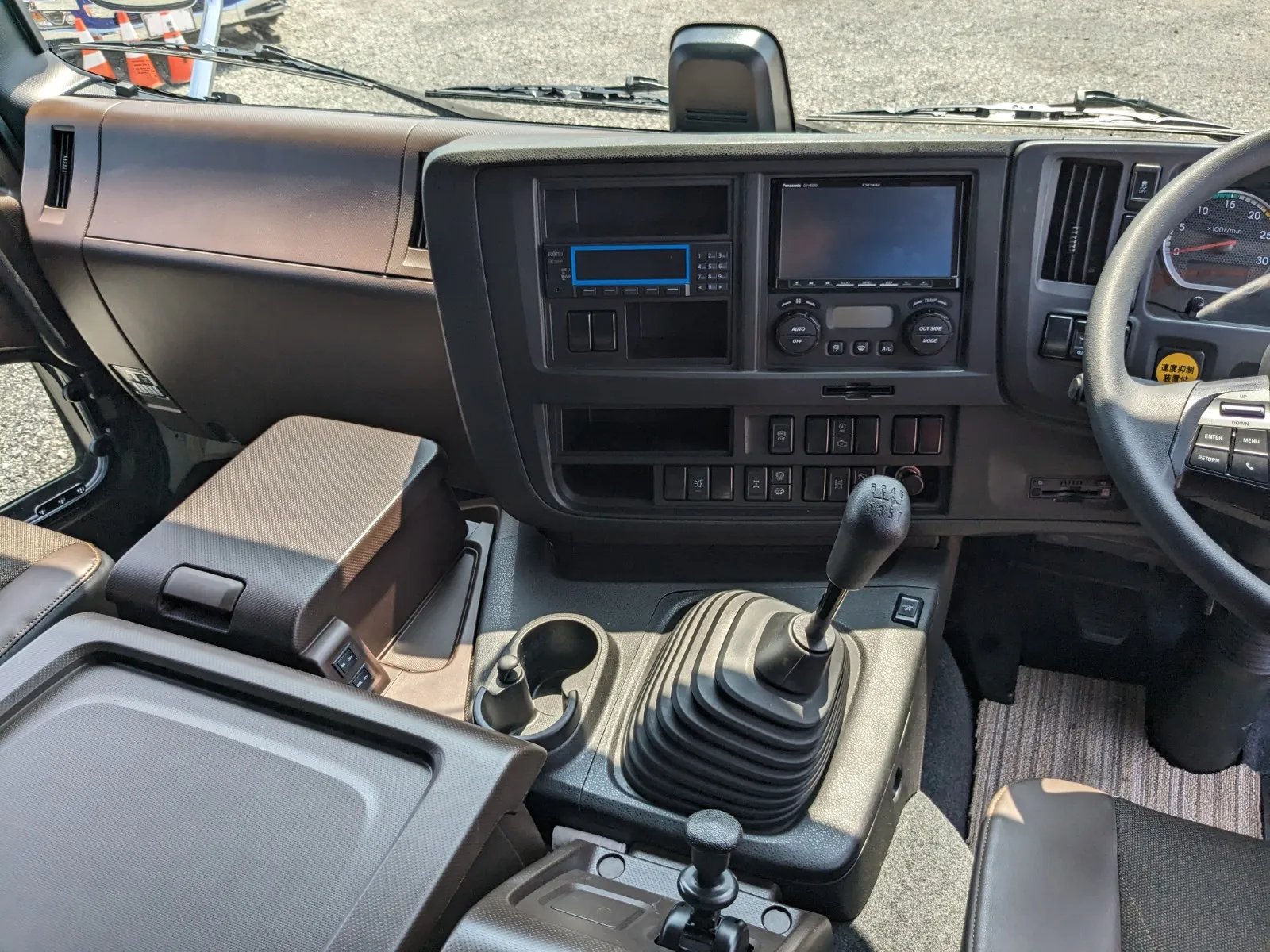 vehicle_image_20260729093019zp5XqxWcSw.webp