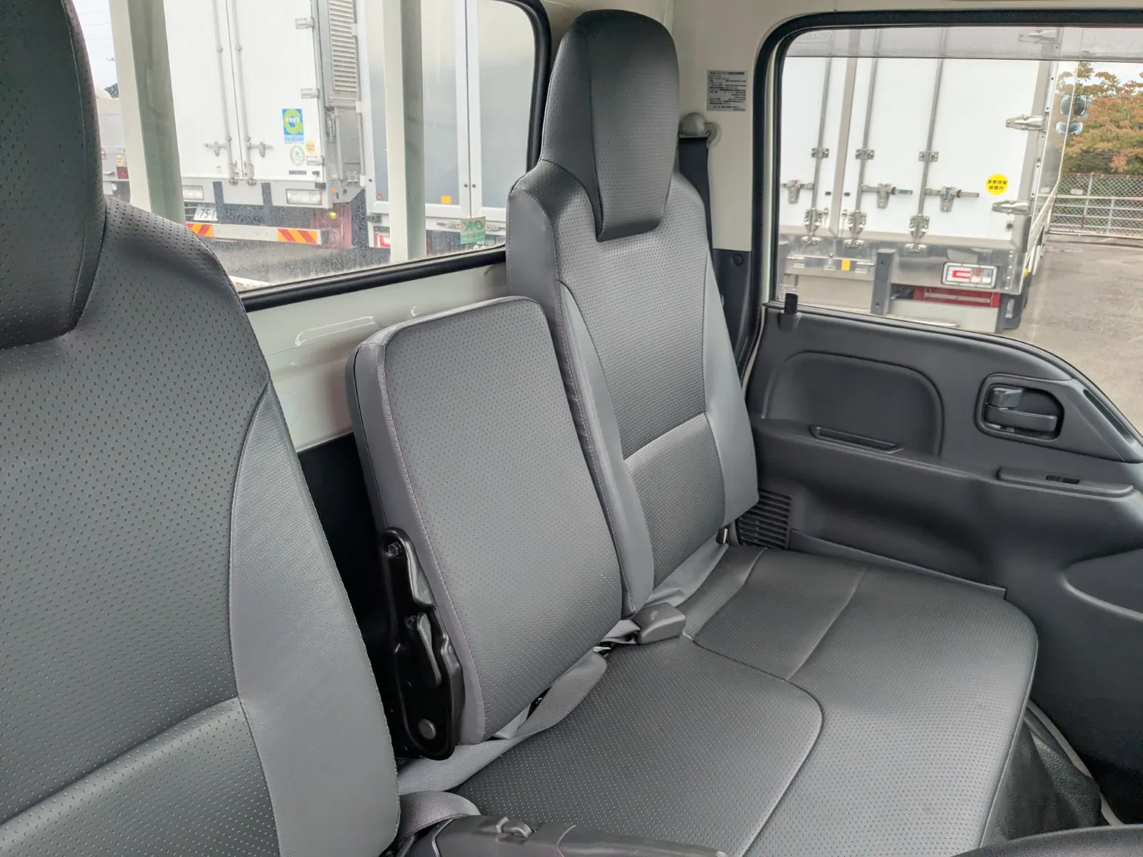 vehicle_image_20260803105634Hga9V4lB9U.webp