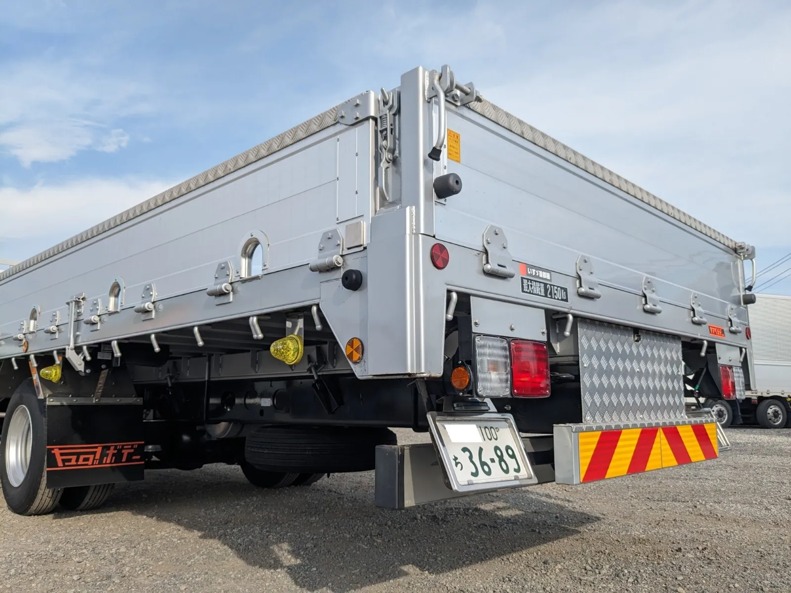 vehicle_image_202608041343165QaoAB7J7Q.webp