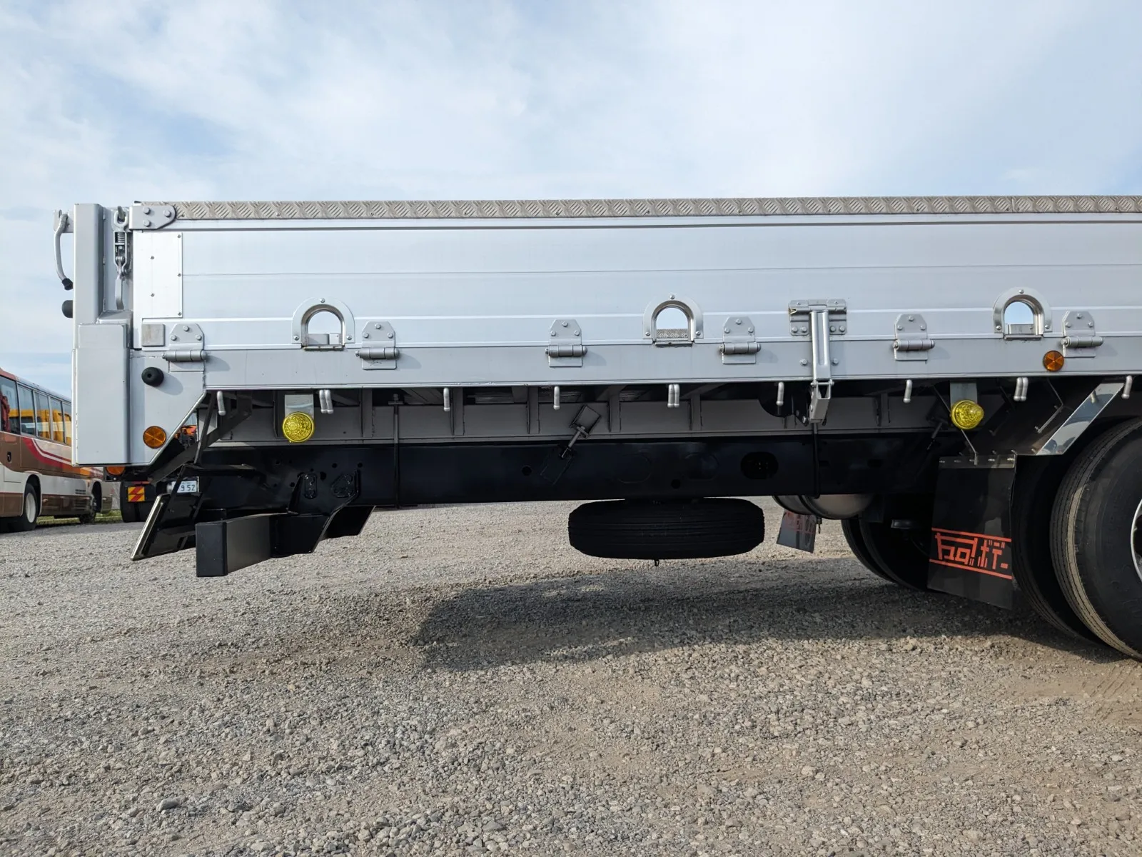 vehicle_image_20260804134321KfTV9n1tyE.webp