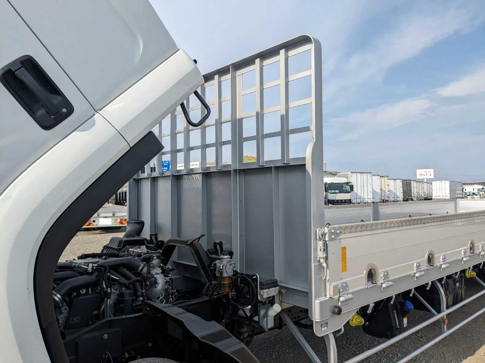 vehicle_image_20260804134326bcnaAG5jW1.webp