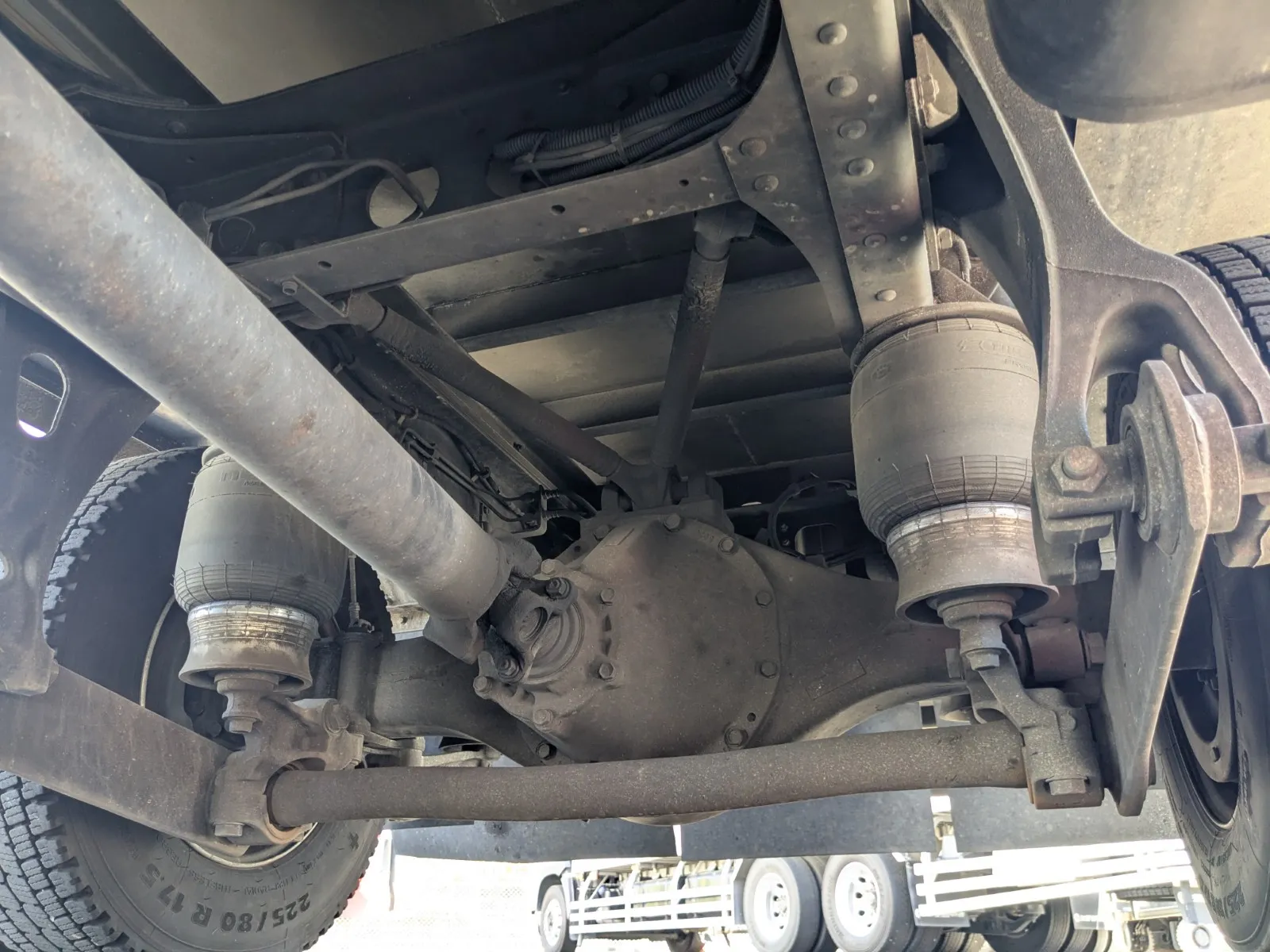 vehicle_image_20260803104419IrNixMPkeC.webp