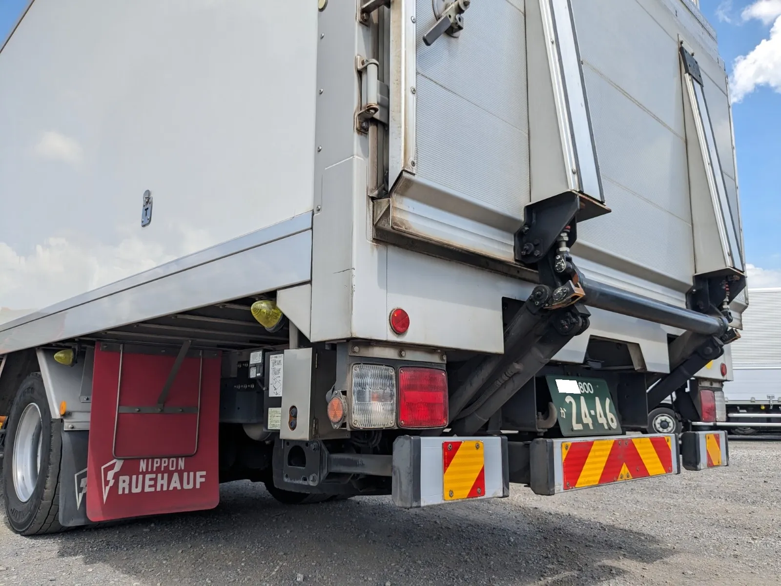 vehicle_image_20260810102009Fag9tlDNjK.webp