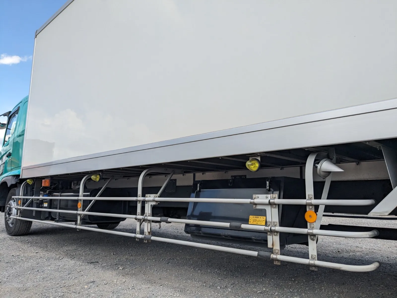 vehicle_image_20260810102017GczBLhpxX1.webp
